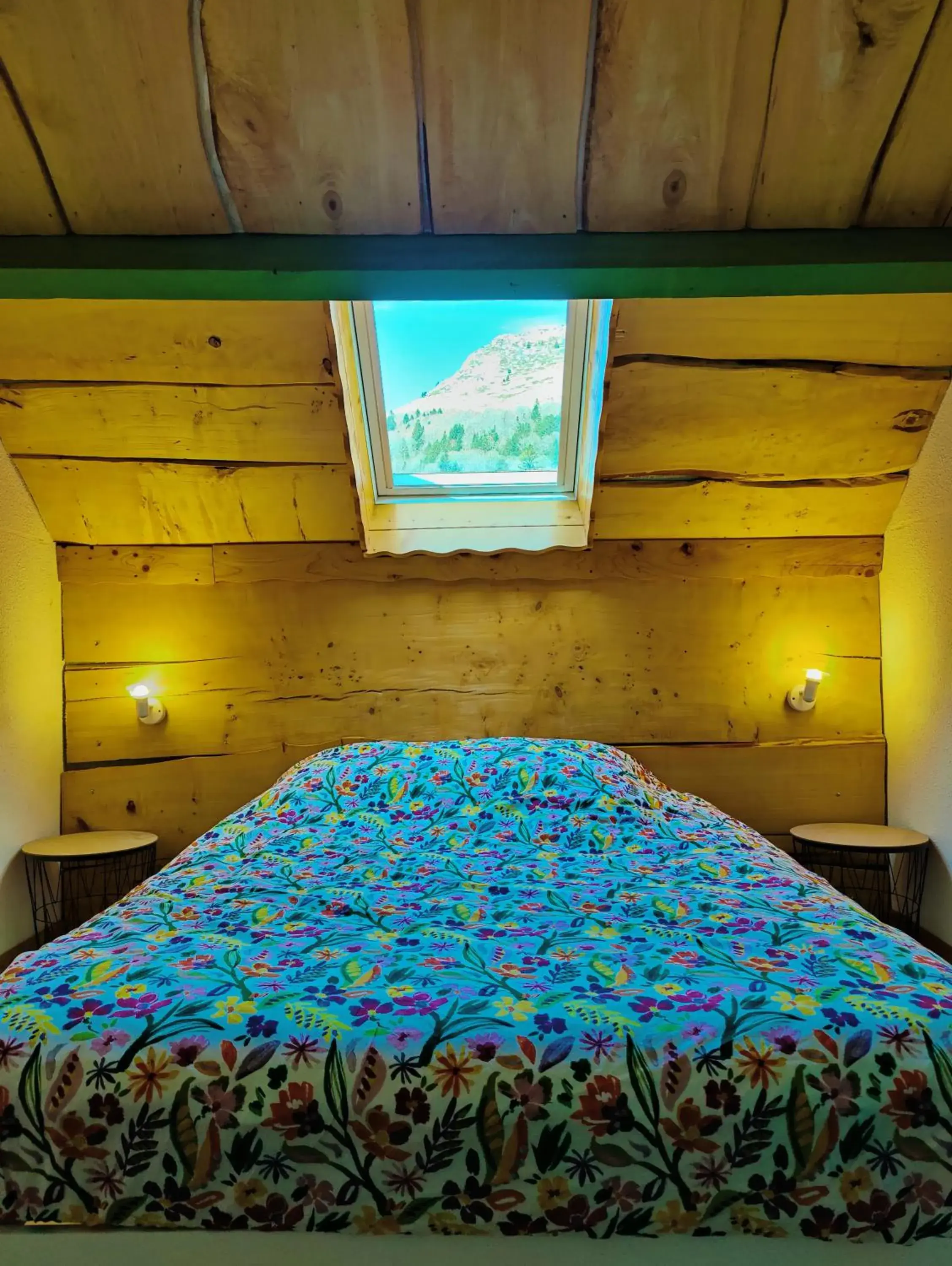 Quadruple Room with Private Bathroom in Auberge La Soulan Quadruple Room with Private Bathroom in Auberge La Soulan