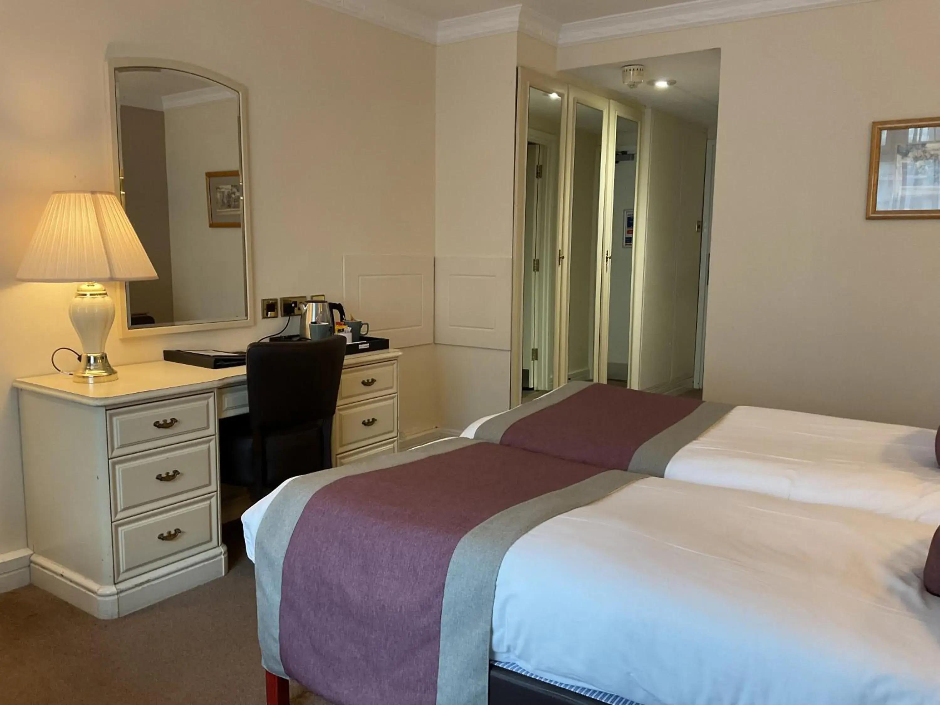 Twin Room in Royal Bath Hotel & Spa Bournemouth Twin Room in Royal Bath Hotel & Spa Bournemouth
