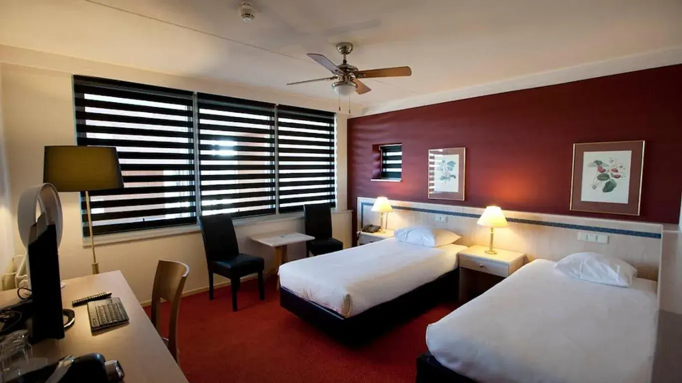 Double Room - Disability Access in City Hotel Restaurant Stadskanaal Double Room - Disability Access in City Hotel Restaurant Stadskanaal