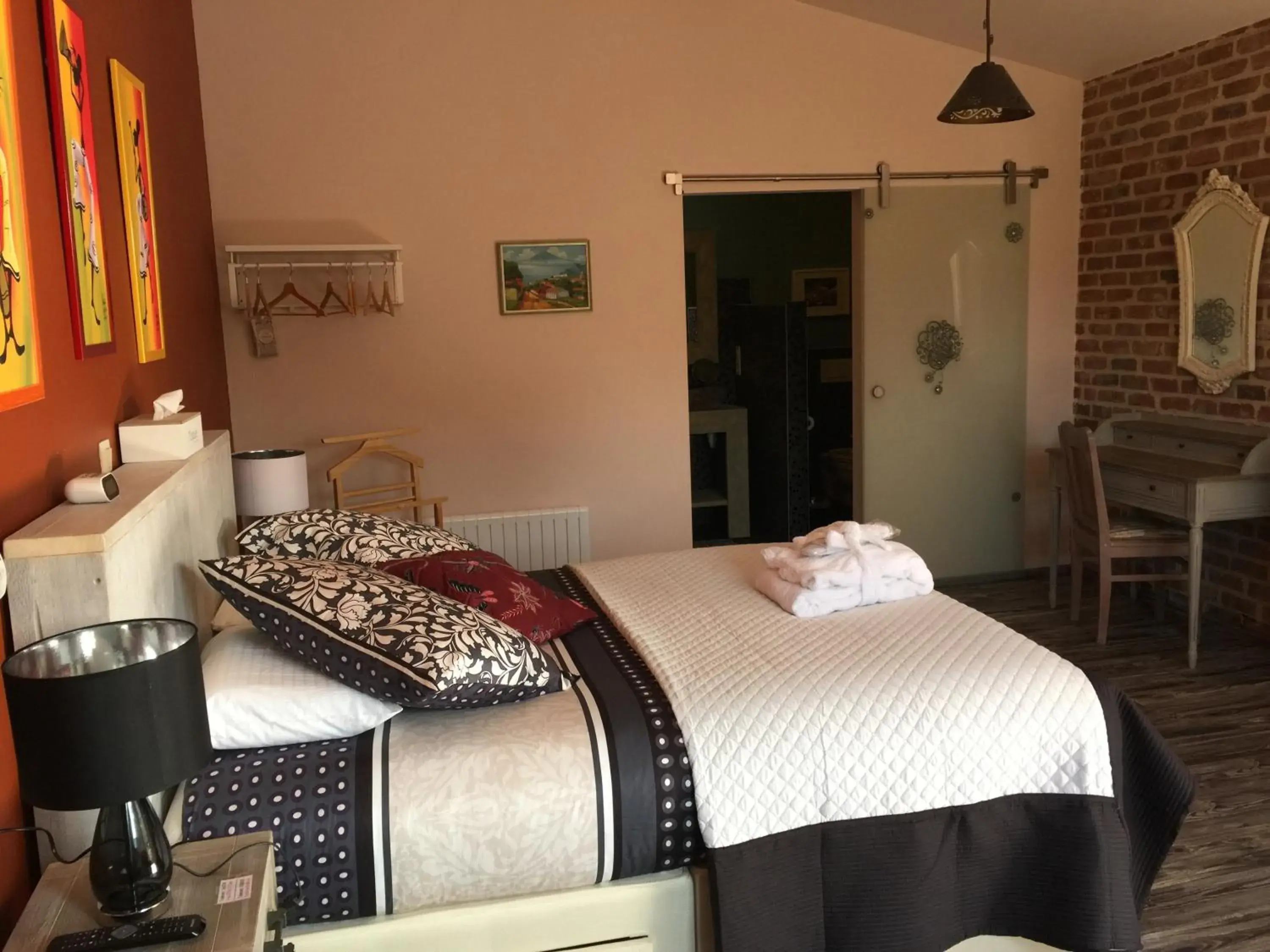 Double Room with Shower in B&B AntiQua & Qook Double Room with Shower in B&B AntiQua & Qook