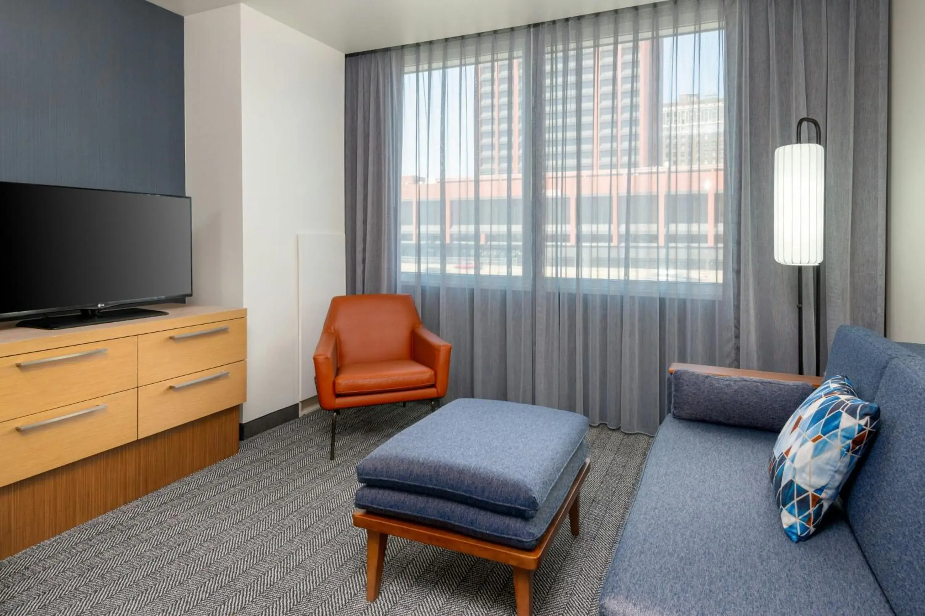 Queen Studio with Sofa Bed in Courtyard by Marriott Buffalo Downtown/Canalside Queen Studio with Sofa Bed in Courtyard by Marriott Buffalo Downtown/Canalside