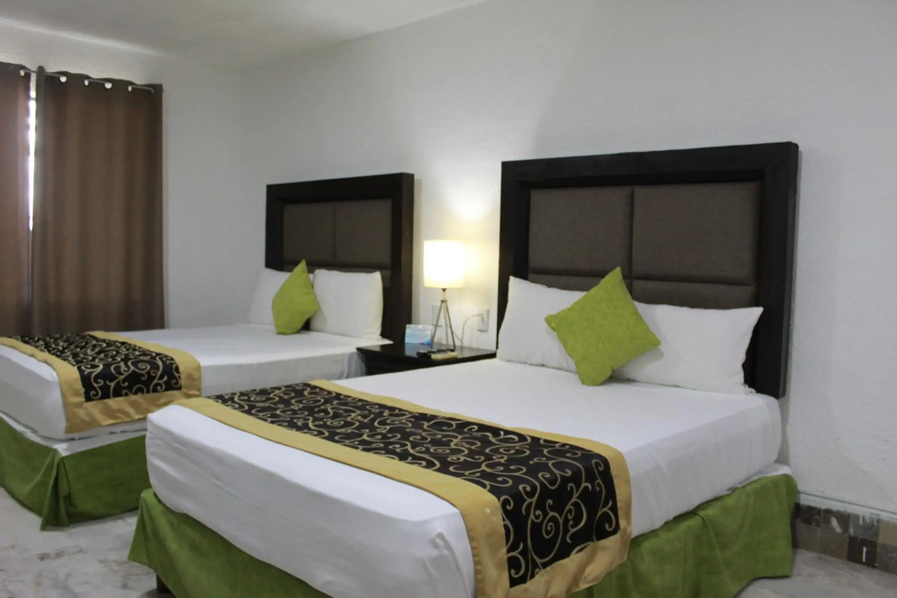 Twin Room in Sunlight Hotel Twin Room in Sunlight Hotel