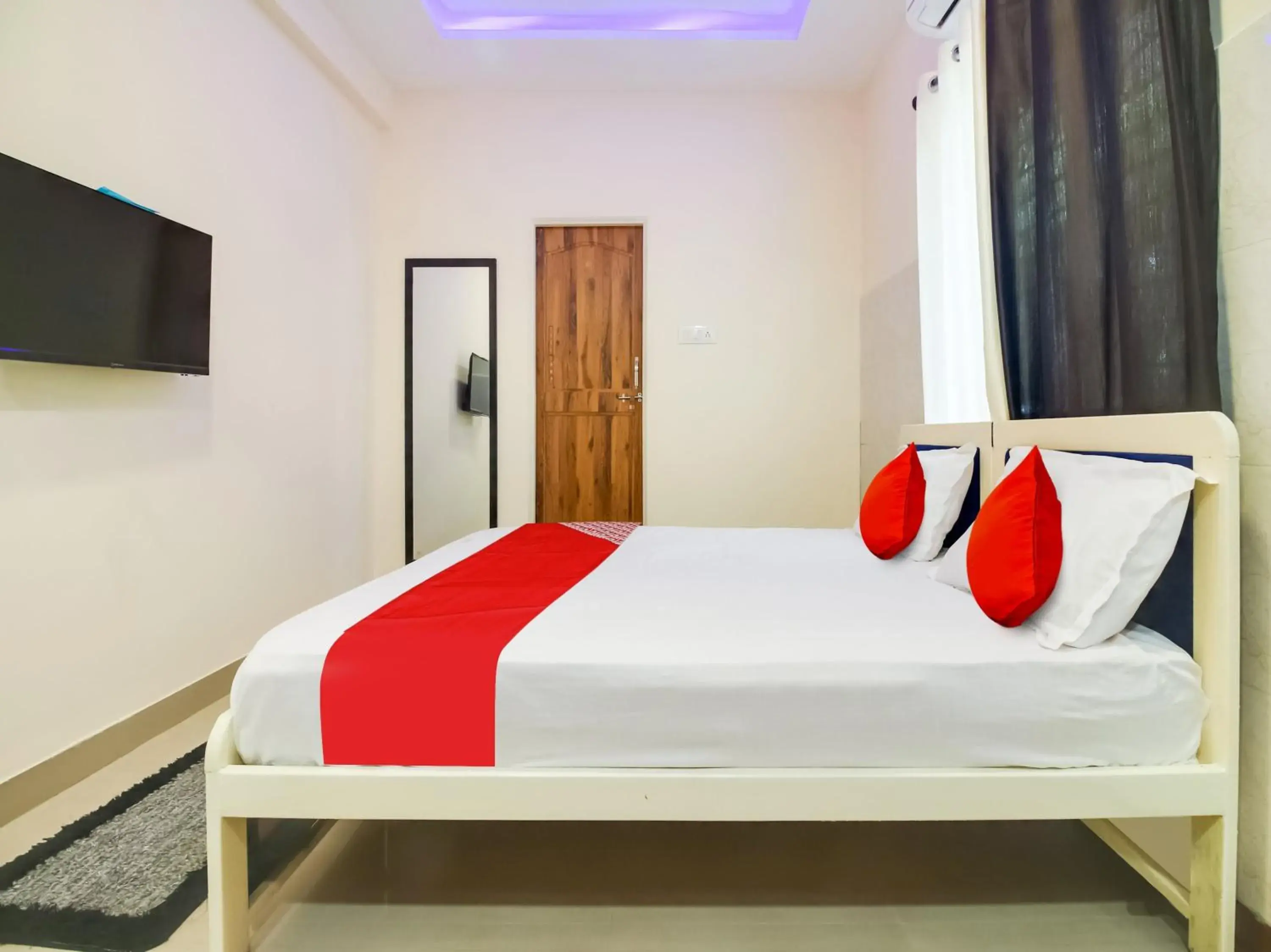 Classic Triple Room - single occupancy in OYO Flagship Hotel Space Inn Classic Triple Room - single occupancy in OYO Flagship Hotel Space Inn