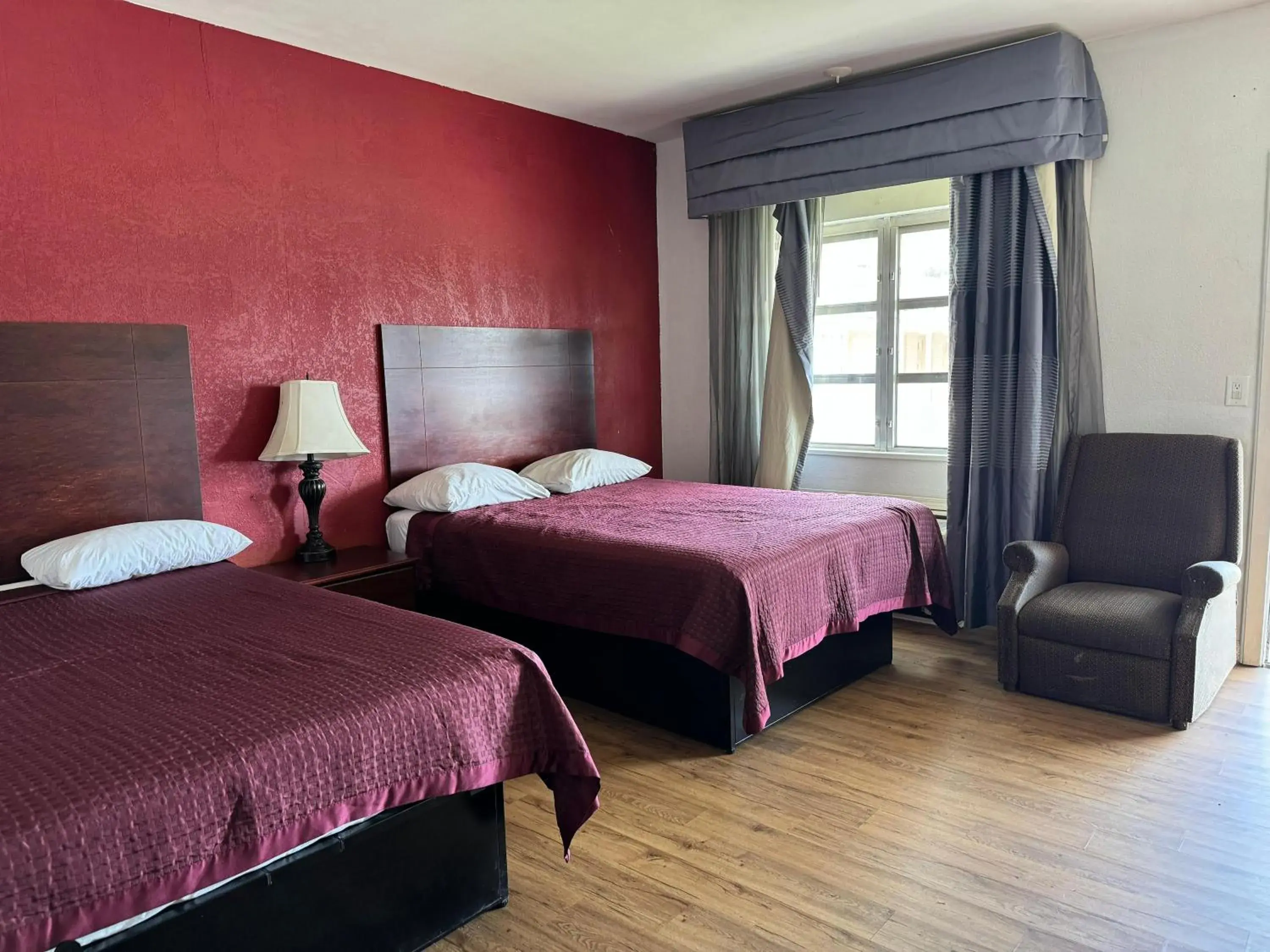 2 Full Beds Accessible Non - Smoking in Travel Inn By OYO Danville US-29 2 Full Beds Accessible Non - Smoking in Travel Inn By OYO Danville US-29