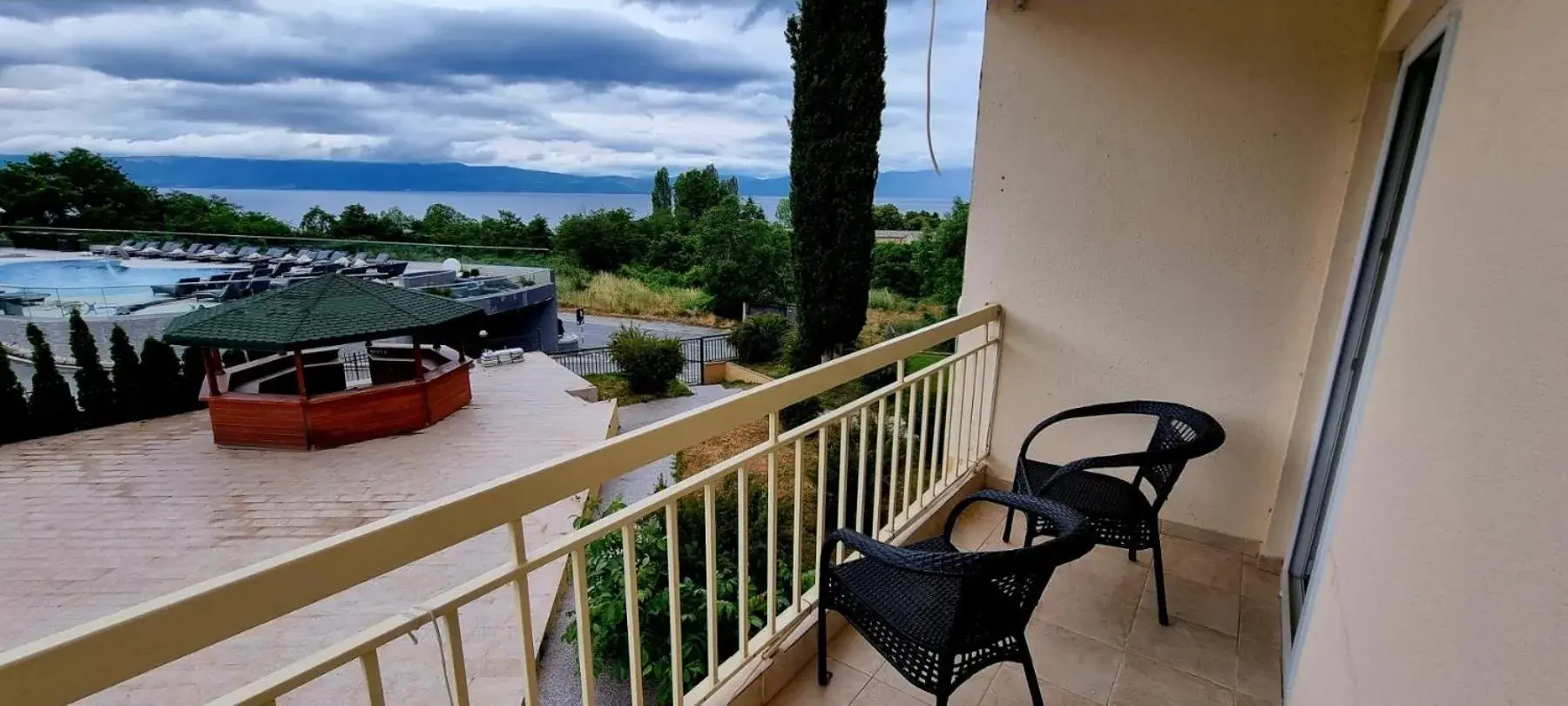 Standard Triple Room in Hotel Bluebell Standard Triple Room in Hotel Bluebell