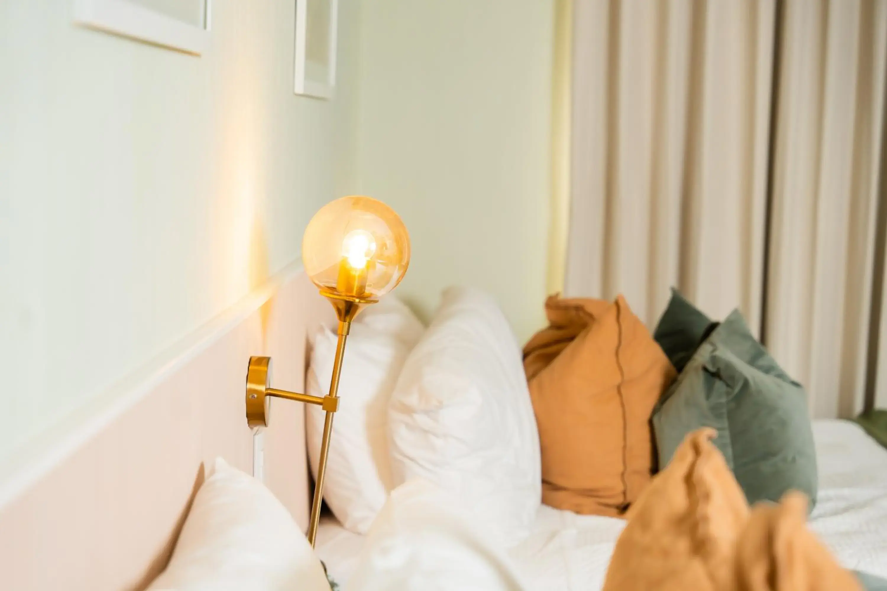 Family Room in Hotel Stay Here Suites Family Room in Hotel Stay Here Suites