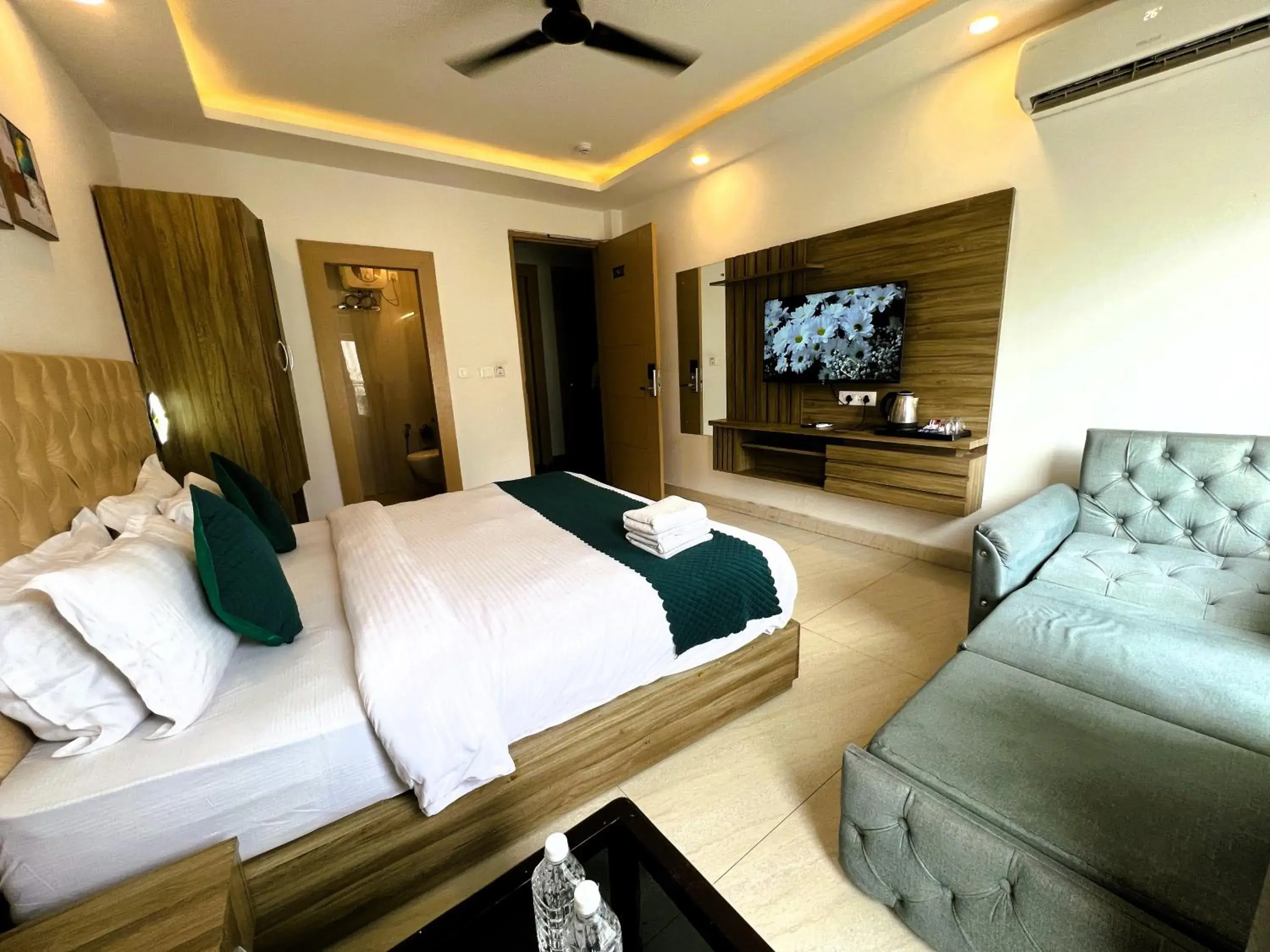 Executive Triple Room in Hotel JP Hills Rishikesh Executive Triple Room in Hotel JP Hills Rishikesh