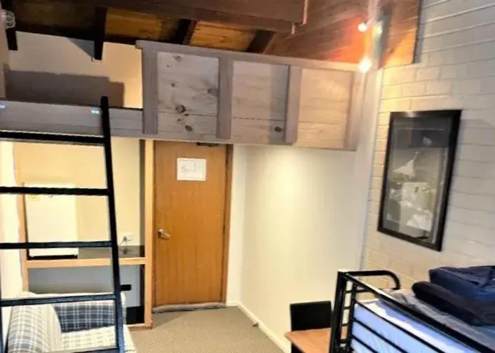 Economy Quadruple Room with Shared Bathroom in Alpine Retreat Mt Buller Economy Quadruple Room with Shared Bathroom in Alpine Retreat Mt Buller