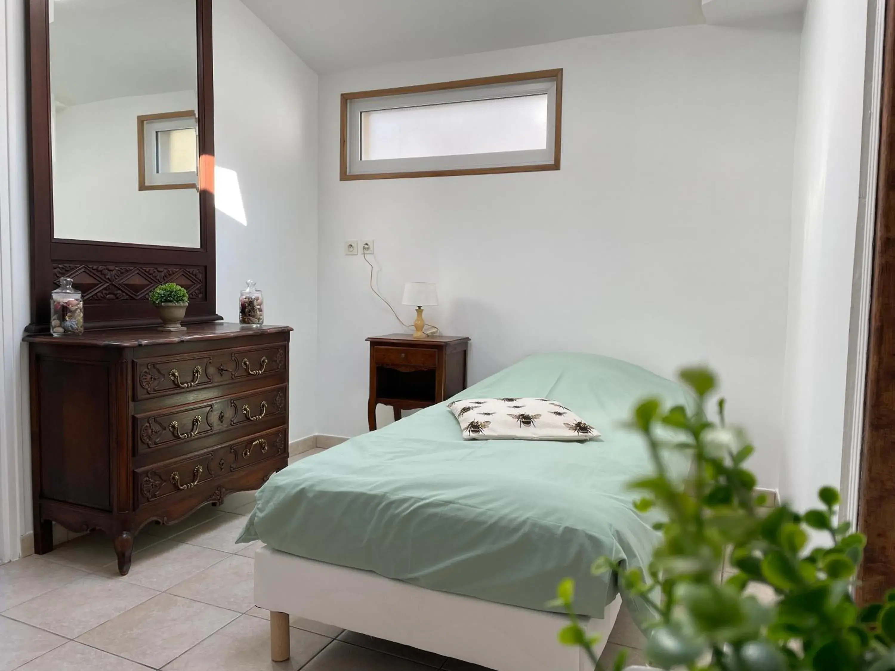 Quadruple Room with Private Bathroom in Gites le Rucher de Kerillis Quadruple Room with Private Bathroom in Gites le Rucher de Kerillis