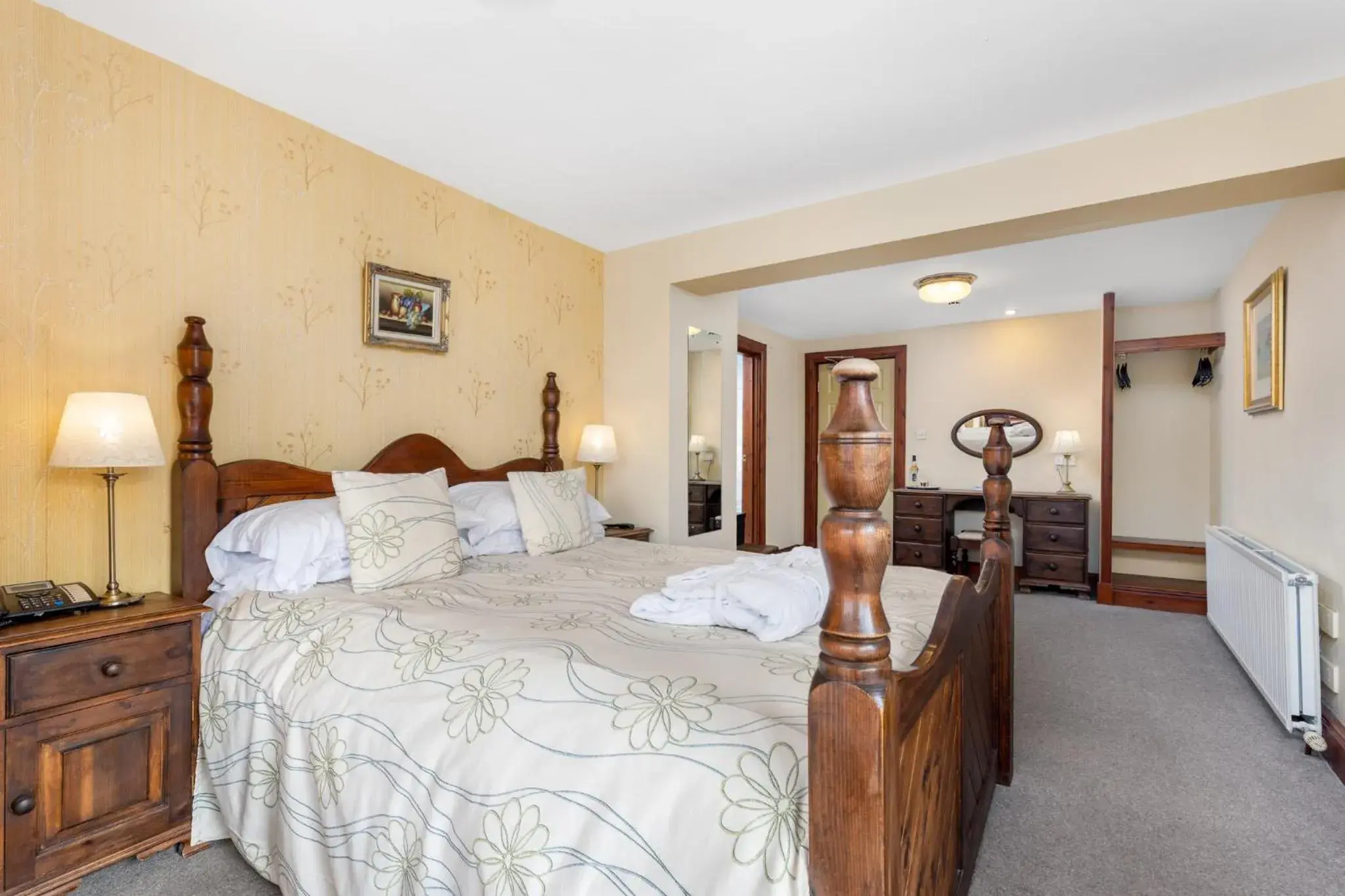 Superior Double Room in Dornoch Castle Hotel Superior Double Room in Dornoch Castle Hotel