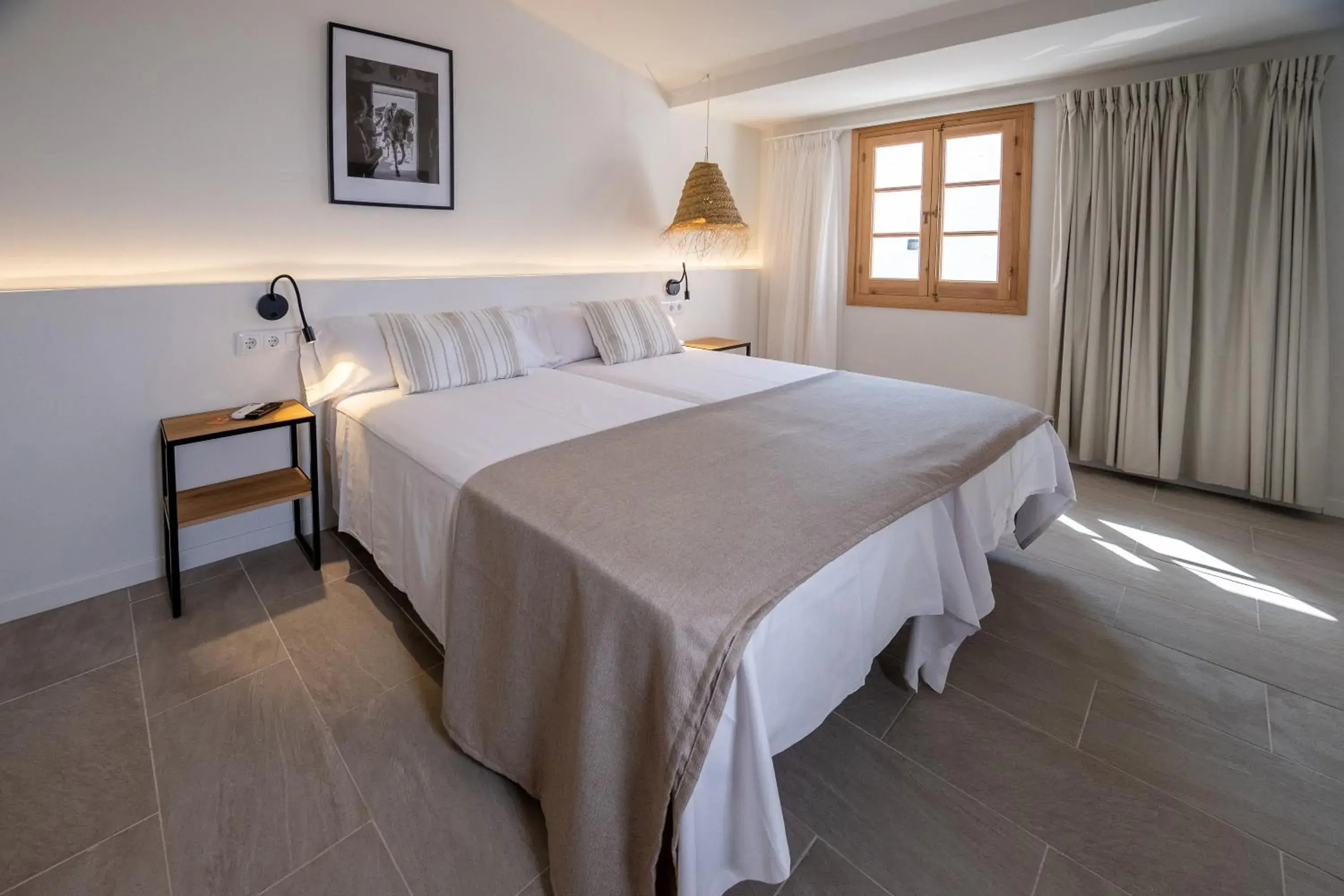 Double or Twin Room in Tres Tocs Double or Twin Room in Tres Tocs