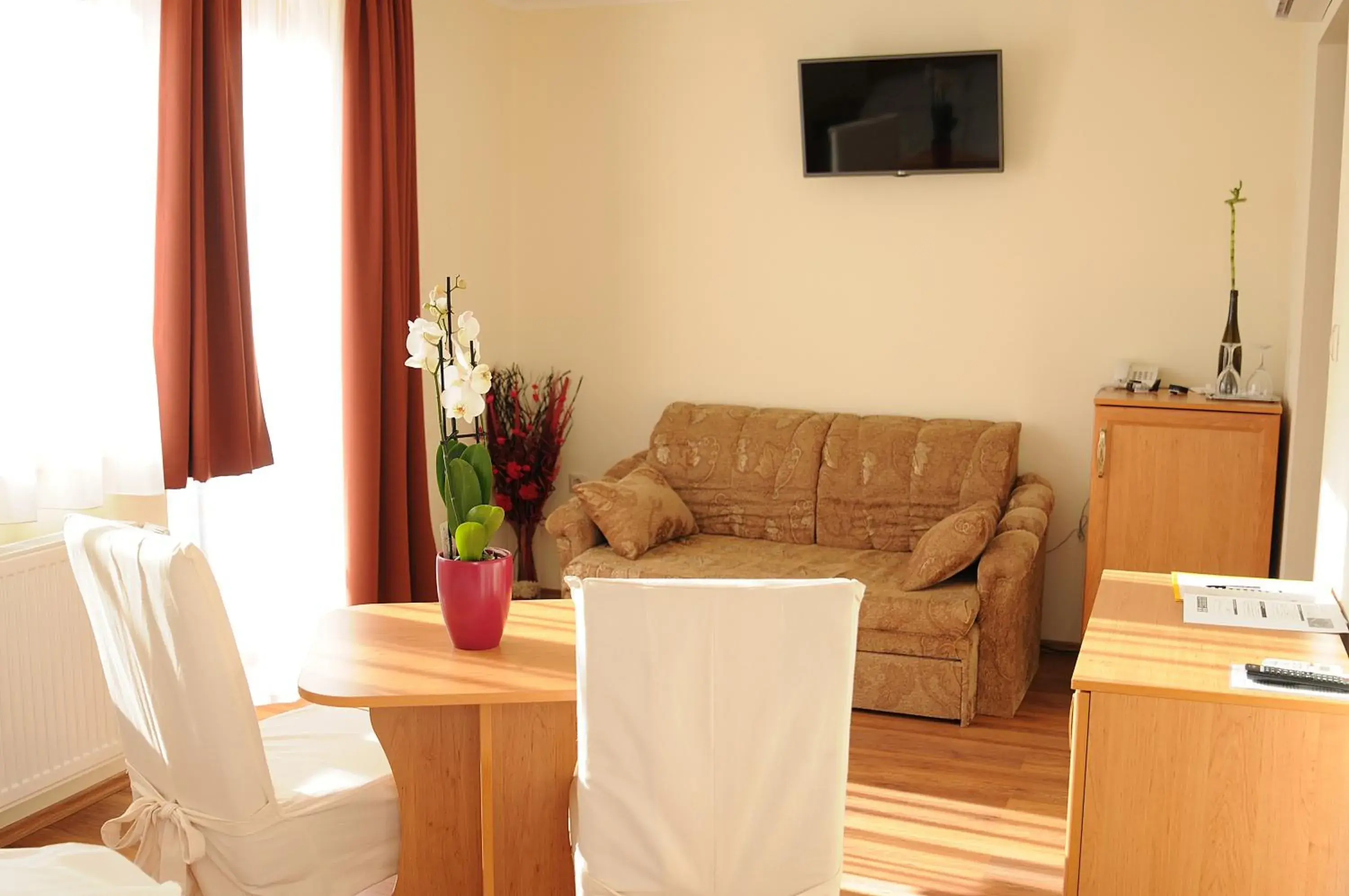 Superior Family Room in Hotel Halászkert Badacsony Superior Family Room in Hotel Halászkert Badacsony