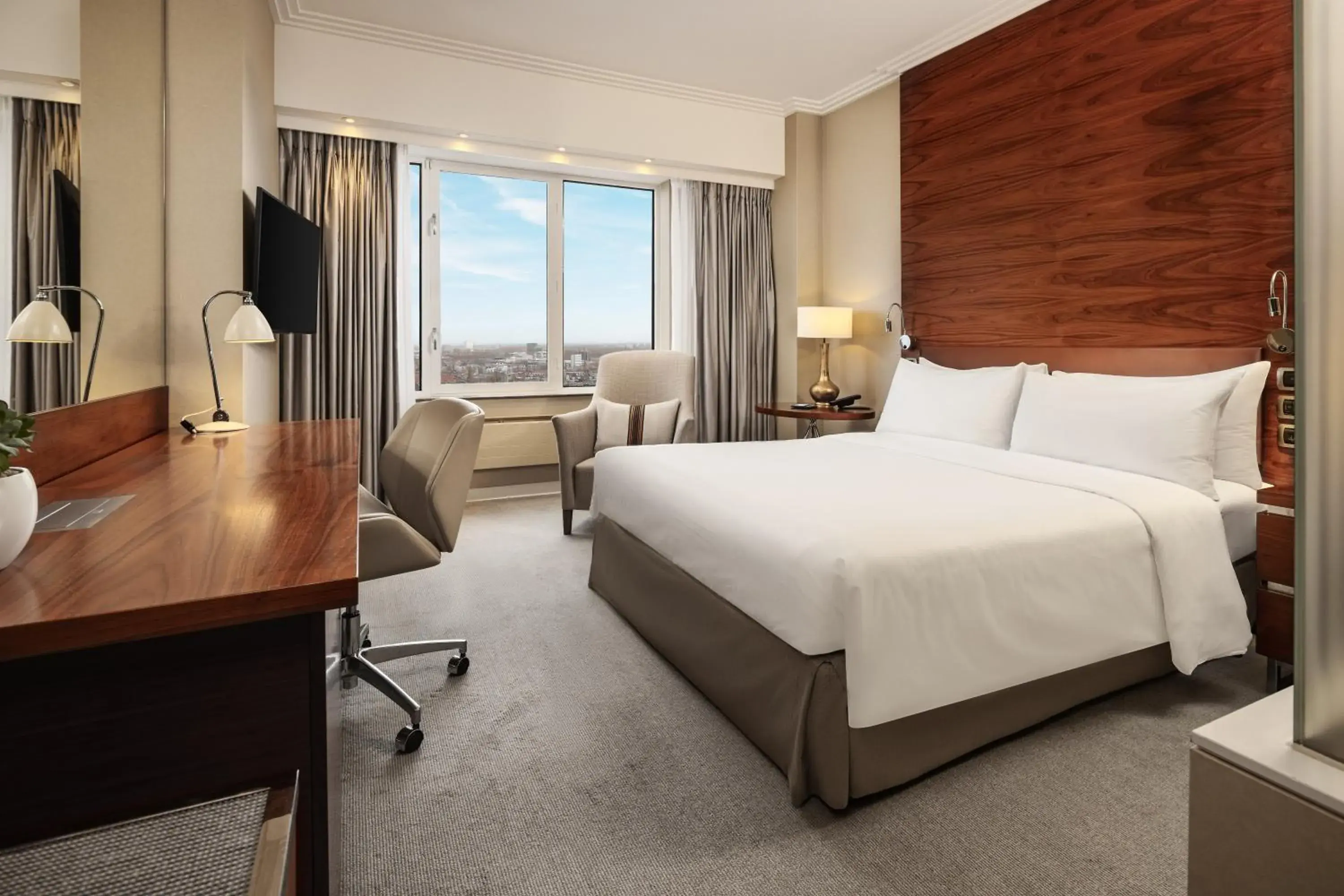 Superior View Room in Hotel Okura Amsterdam – The Leading Hotels of the World Superior View Room in Hotel Okura Amsterdam – The Leading Hotels of the World