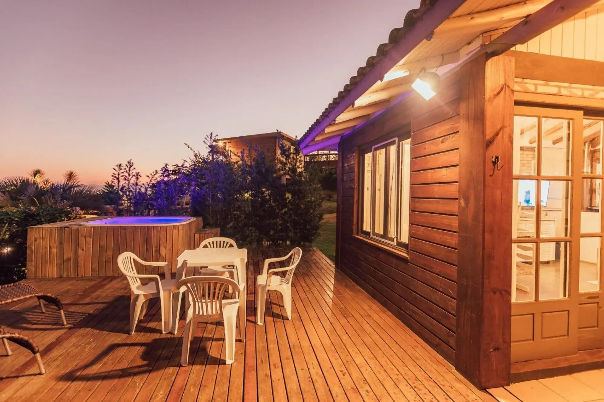 Deluxe Suite with Spa Bath in Chalés e Bangalôs Ibiraquera Deluxe Suite with Spa Bath in Chalés e Bangalôs Ibiraquera