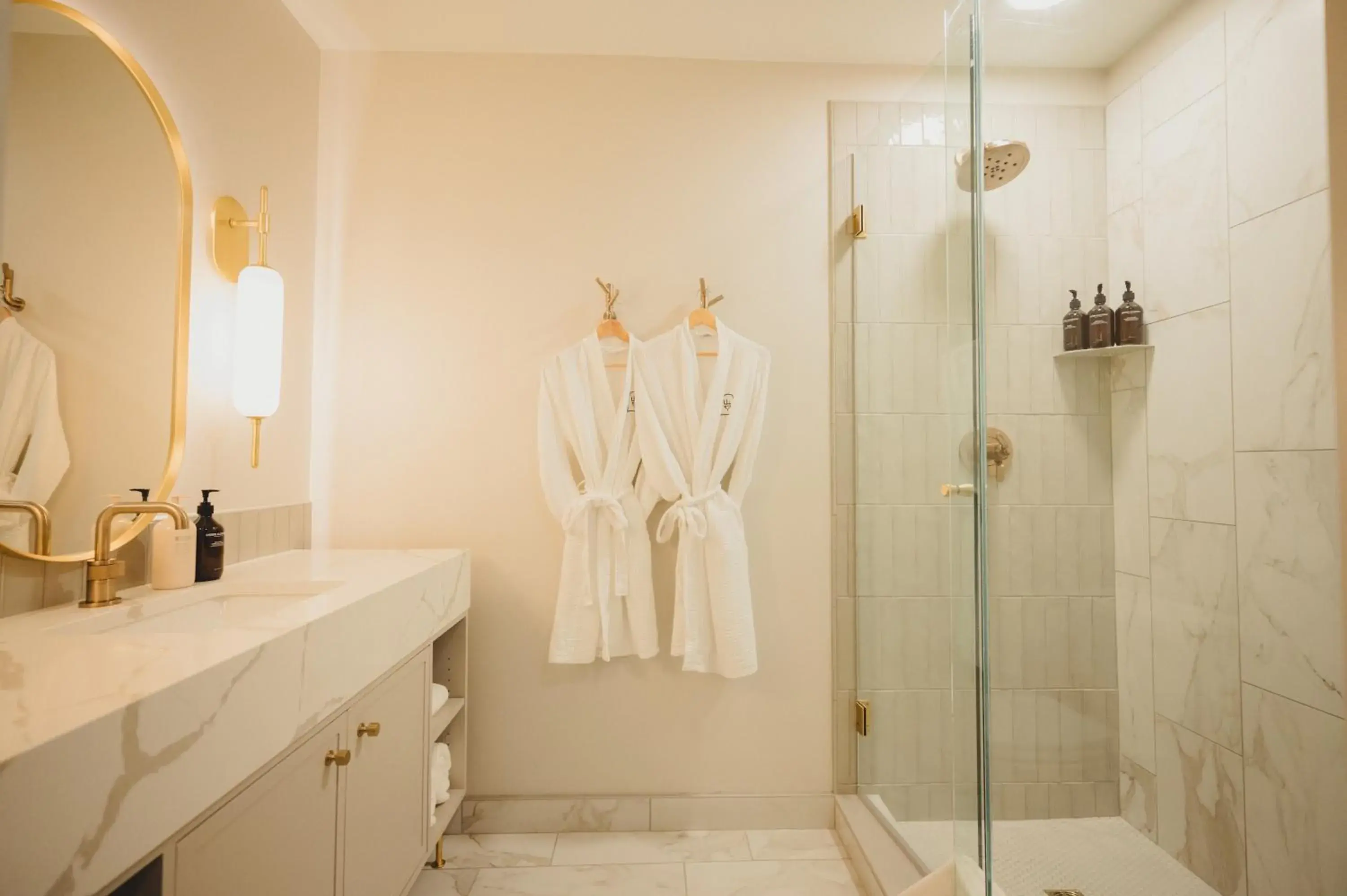 King Suite in St. James Social King Suite in St. James Social