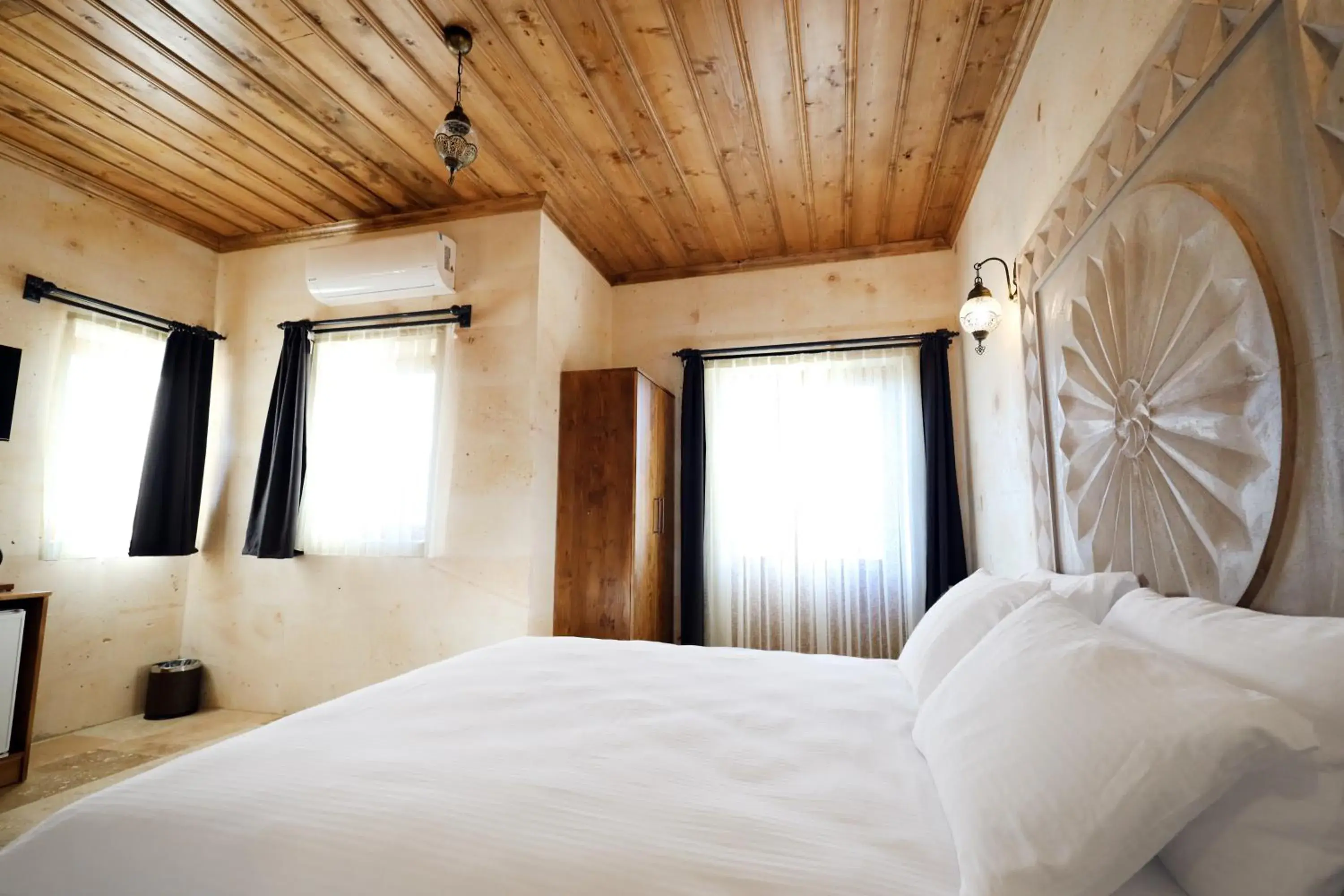 Deluxe Double Room with Balcony in Rocca Stone House Deluxe Double Room with Balcony in Rocca Stone House