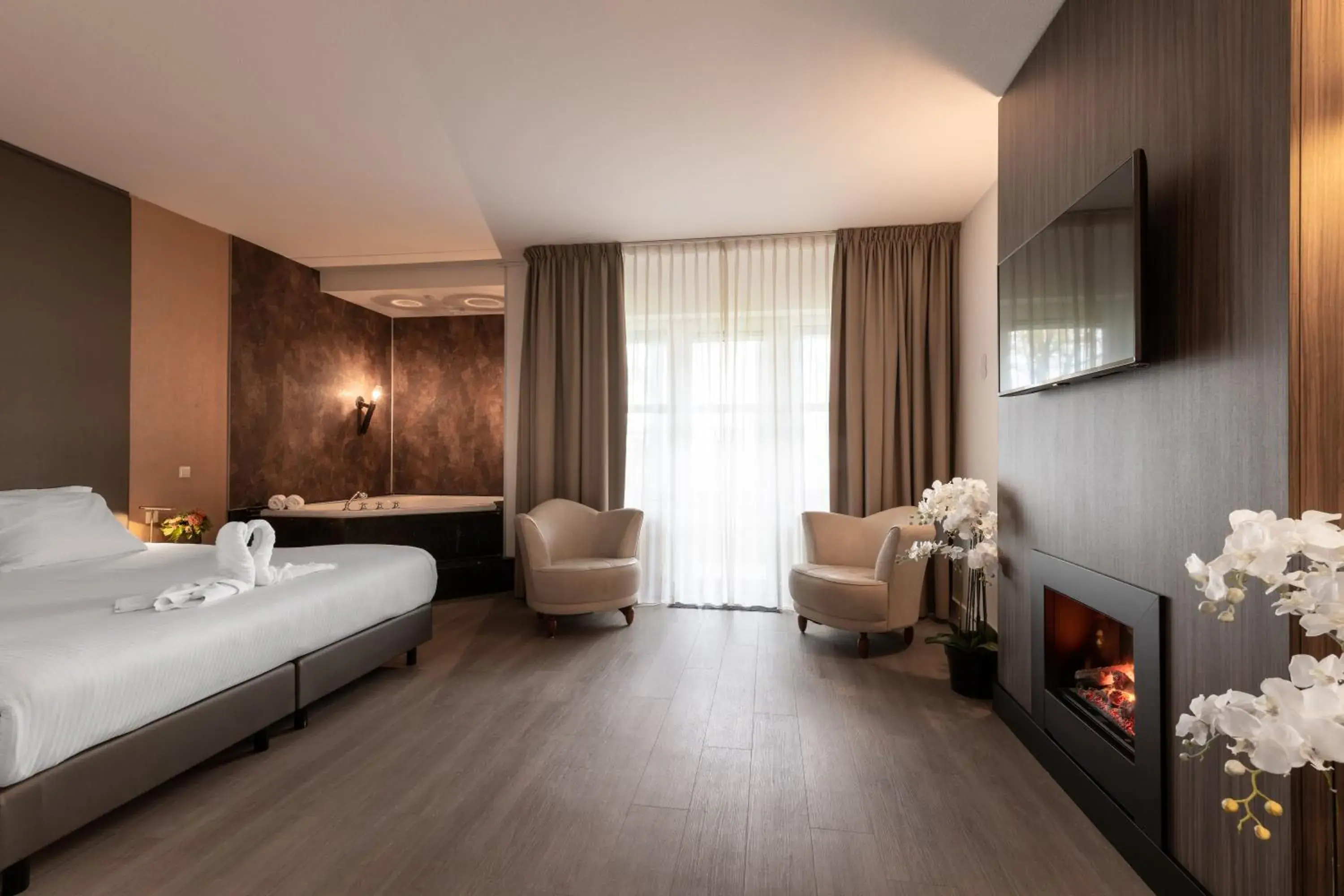 Honeymoon Suite in Golden Tulip Ampt van Nijkerk Honeymoon Suite in Golden Tulip Ampt van Nijkerk