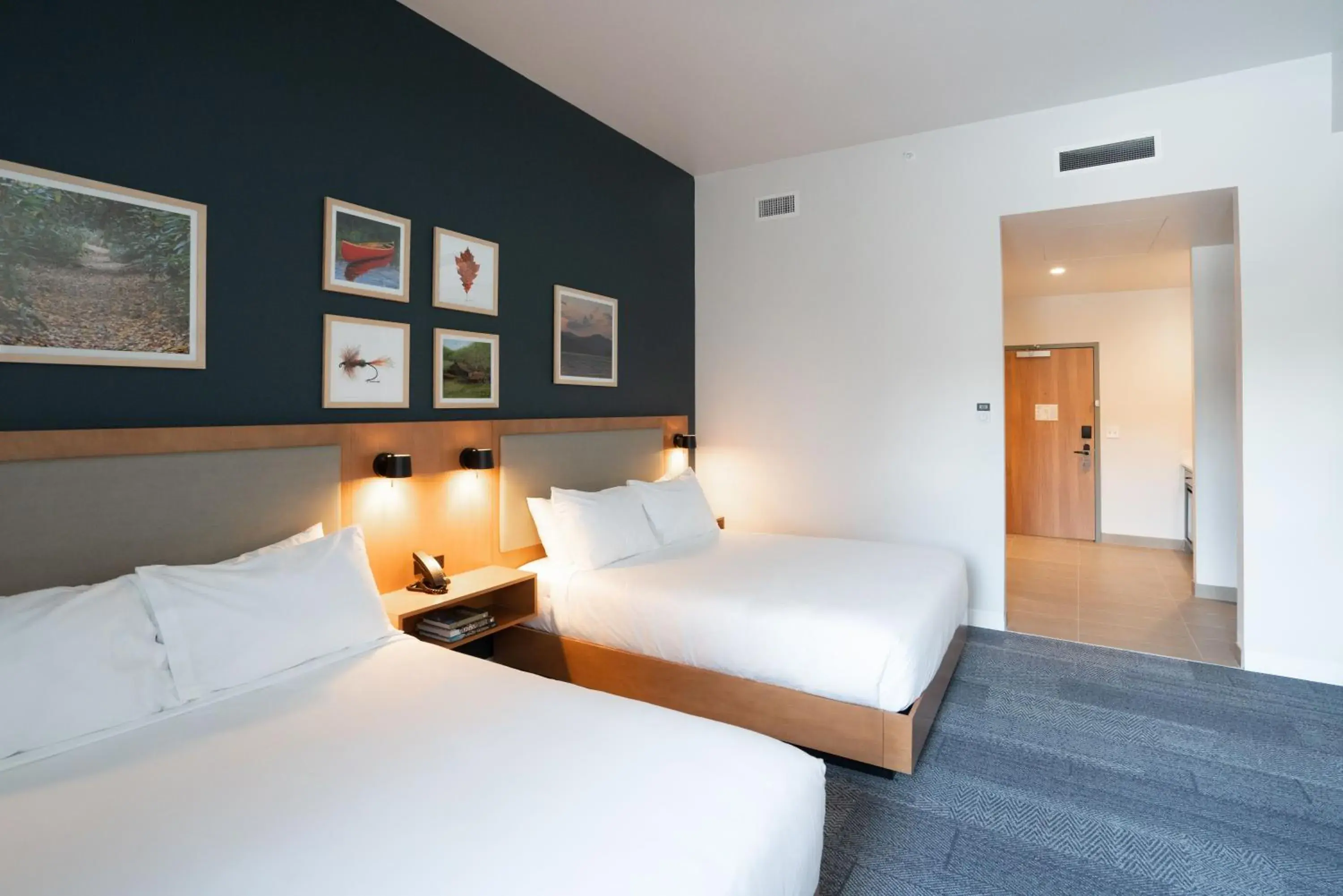 Queen Room - Disability Access in Bridge Creek Inn Queen Room - Disability Access in Bridge Creek Inn