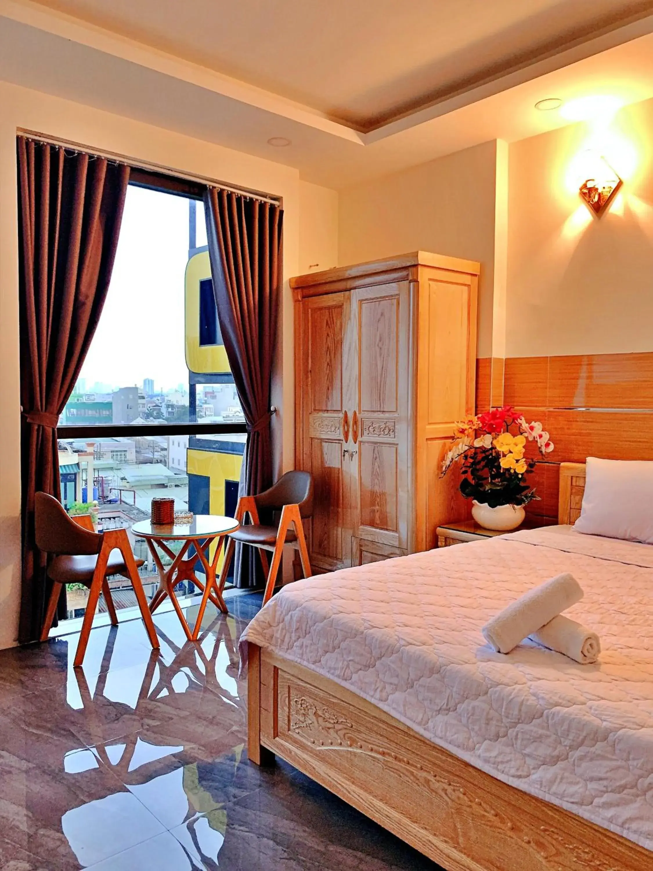 Deluxe Double Room in HANZ 868 Hotel Saigon Deluxe Double Room in HANZ 868 Hotel Saigon