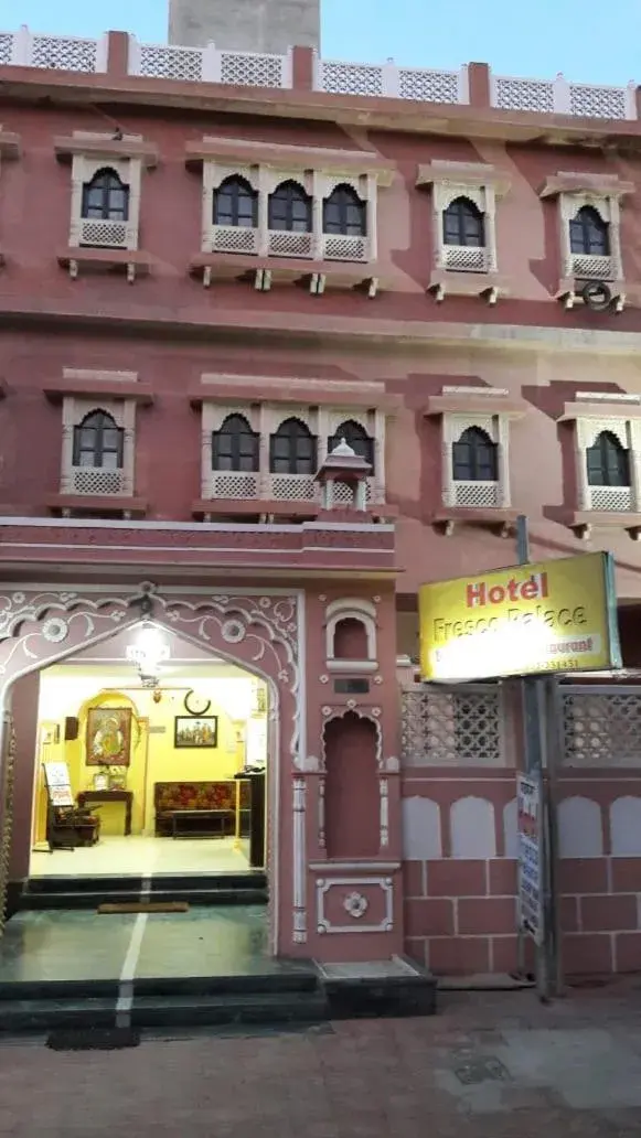 Palace Fresco Palace Fresco