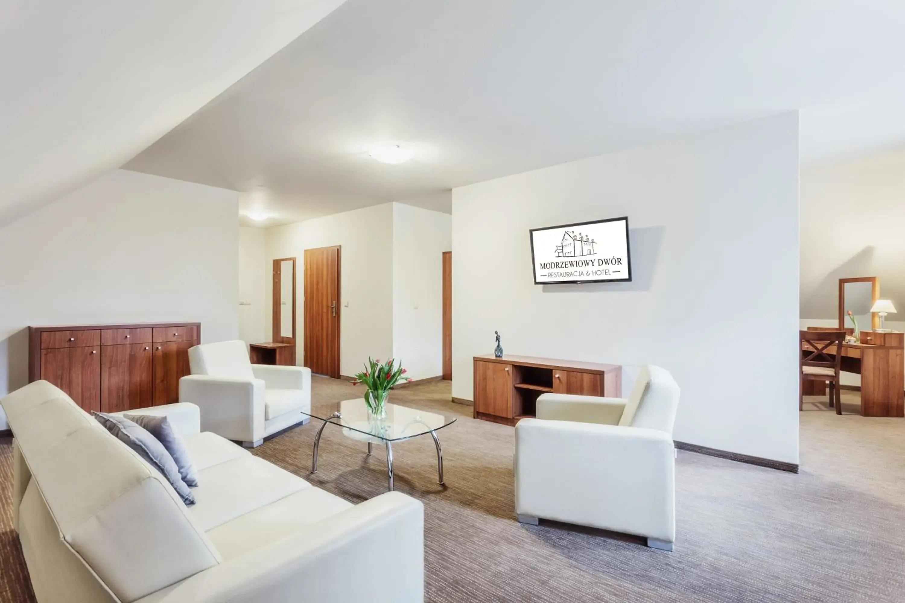 Suite in Hotel Modrzewiowy Dwór Suite in Hotel Modrzewiowy Dwór