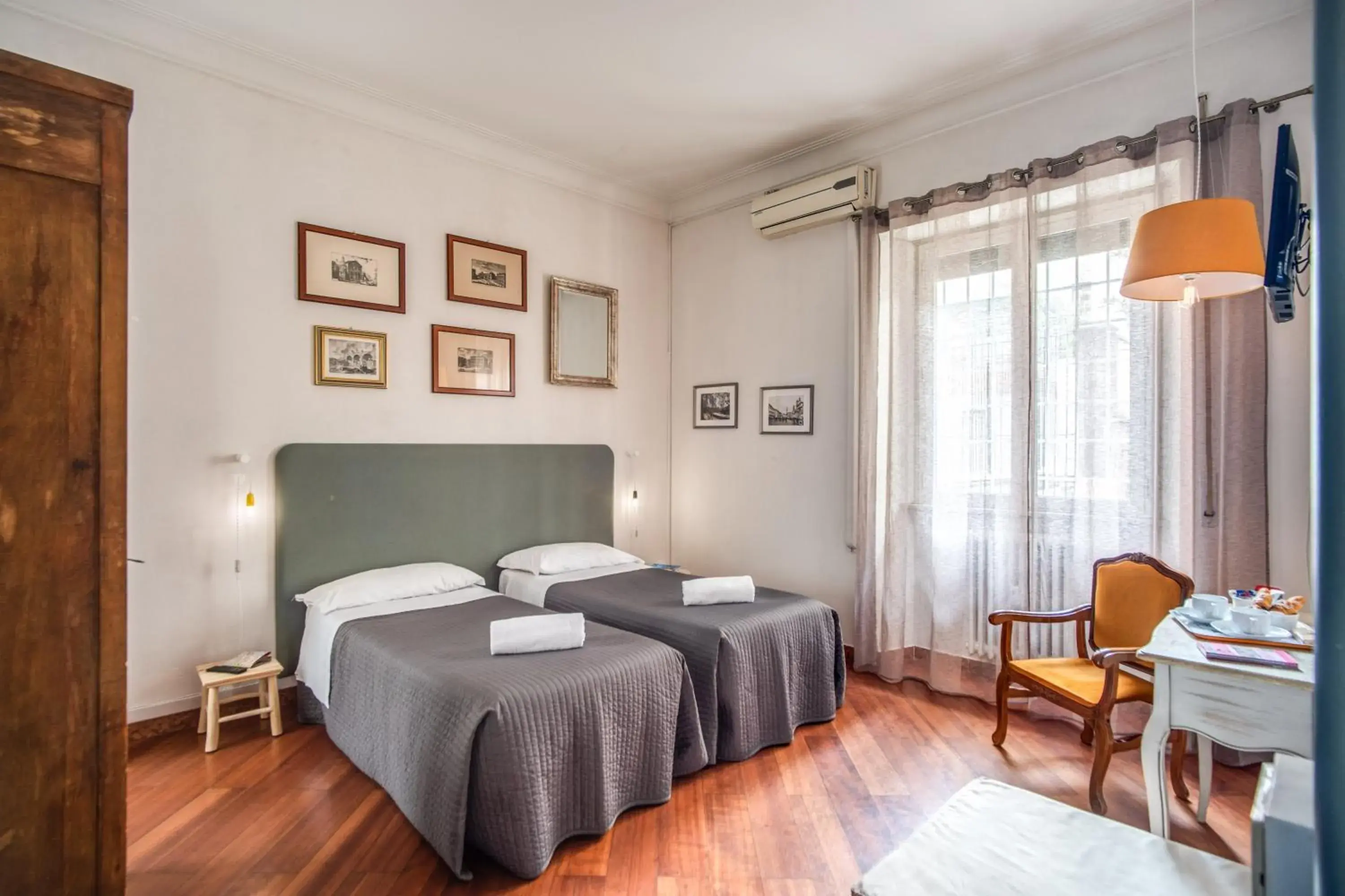 Double or Twin Room in Circus Maximus B&B Double or Twin Room in Circus Maximus B&B