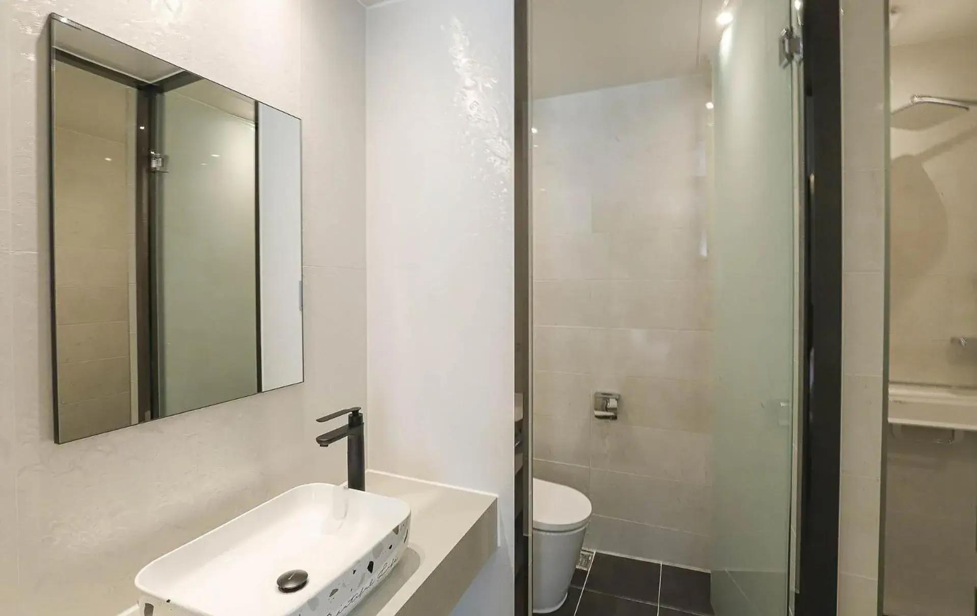 Standard Double Room in Hotel Grand Bay Boryeong Standard Double Room in Hotel Grand Bay Boryeong