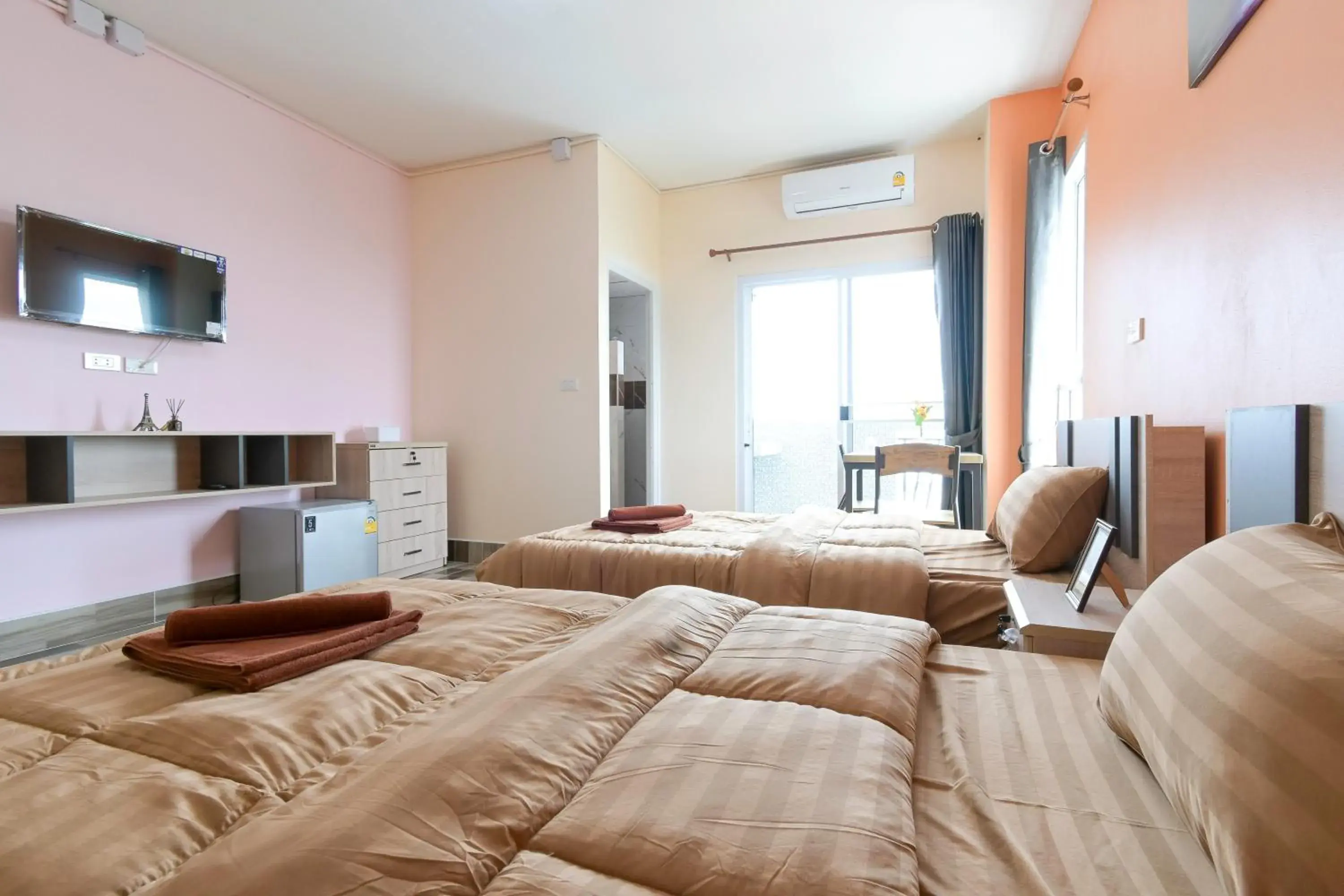 Deluxe Twin Room in The Wish Hotel Deluxe Twin Room in The Wish Hotel