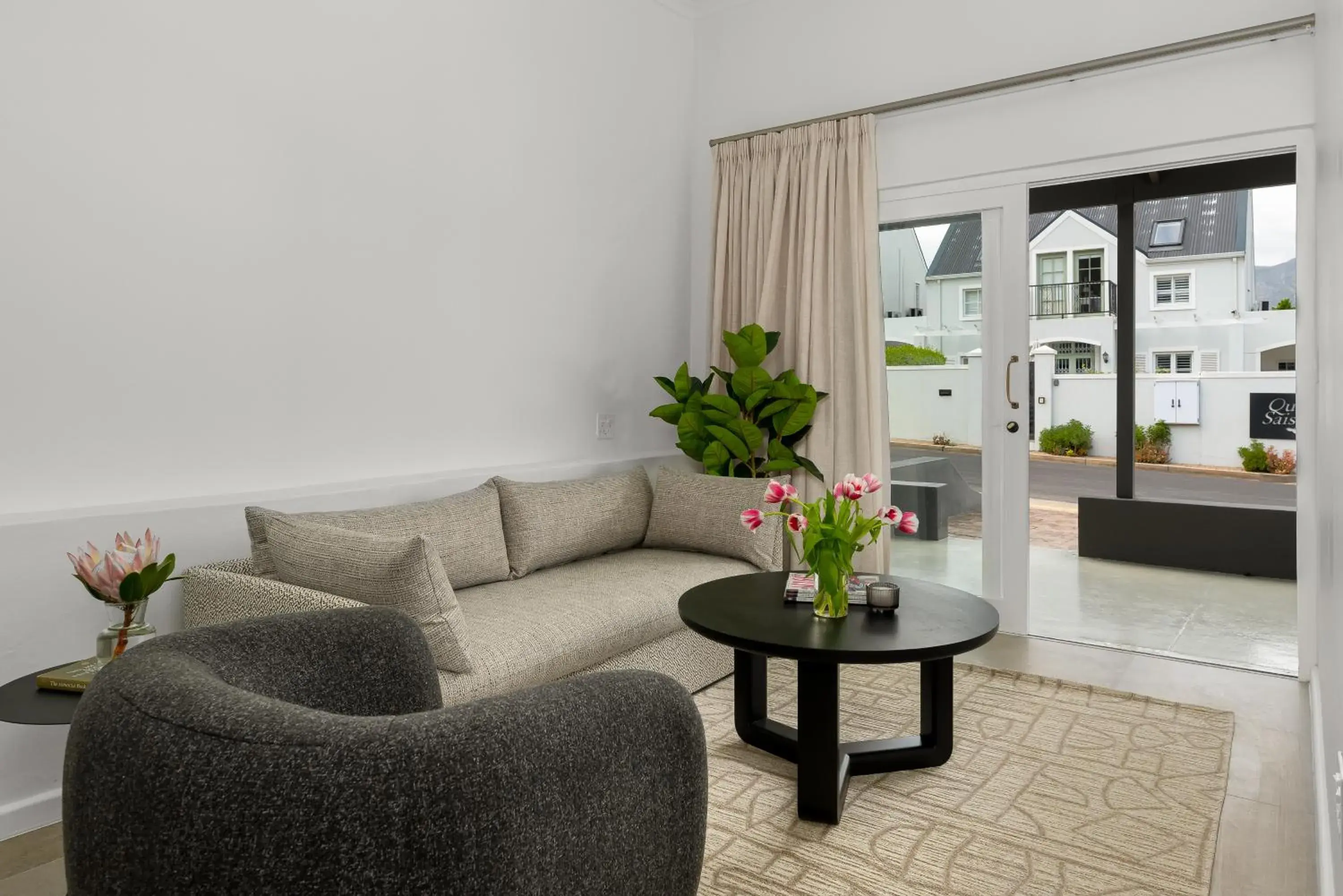 One-Bedroom Apartment in Neighbourgood Franschhoek One-Bedroom Apartment in Neighbourgood Franschhoek