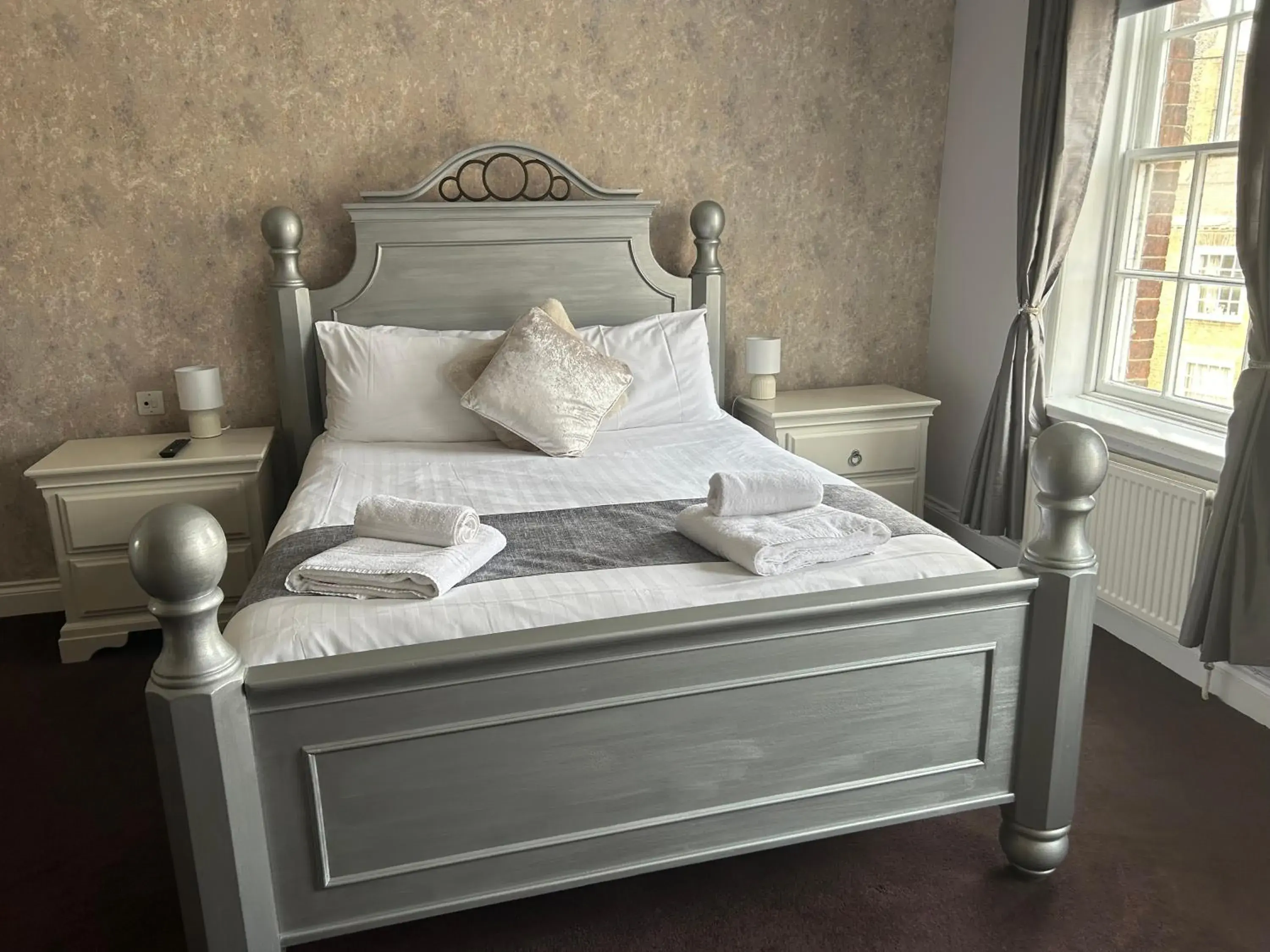 Deluxe Double Room with Bath - single occupancy in Limes hotel Deluxe Double Room with Bath - single occupancy in Limes hotel