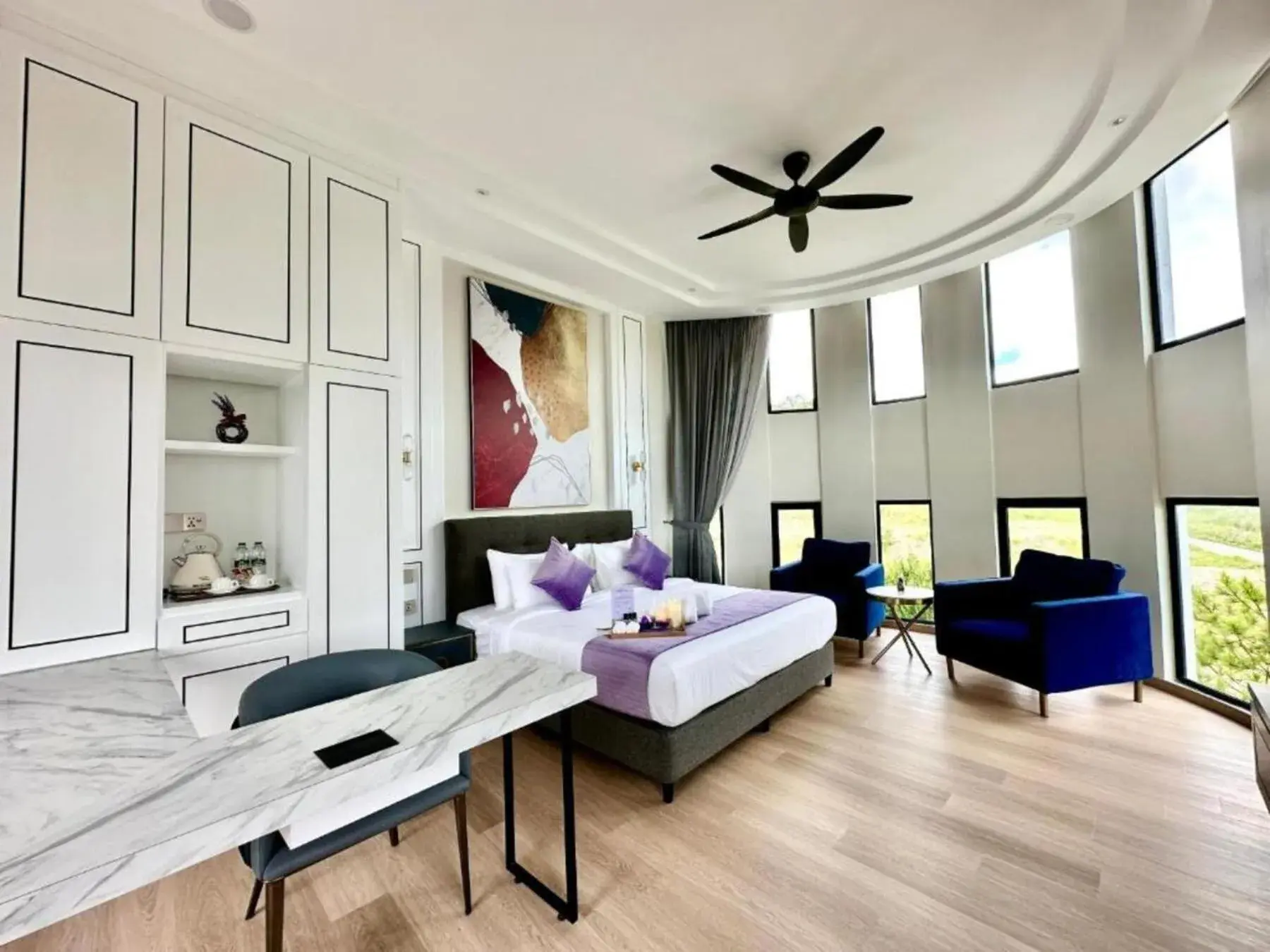 Junior Suite in Cameron Lavender Mansion by PLAY Junior Suite in Cameron Lavender Mansion by PLAY