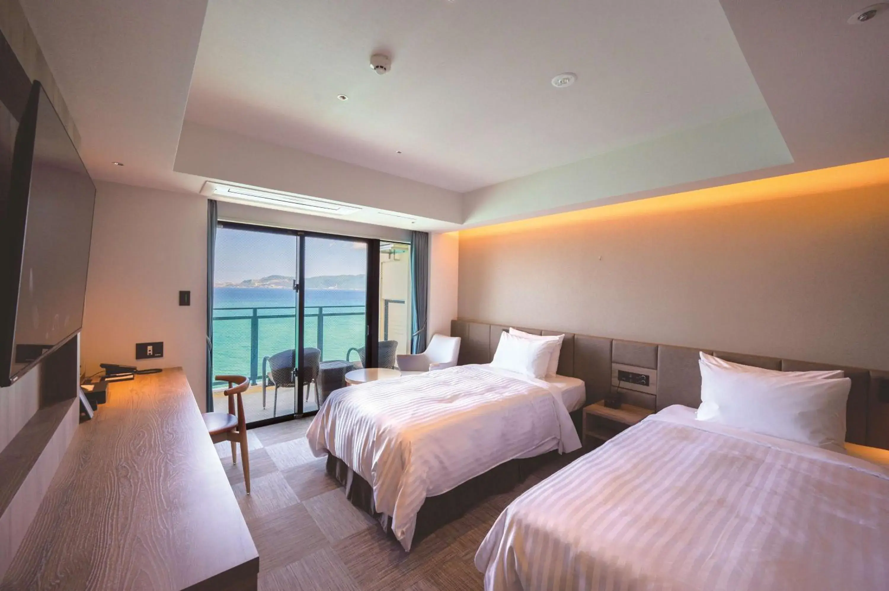 Superior Twin Room in Best Western Okinawa Kouki Beach Superior Twin Room in Best Western Okinawa Kouki Beach