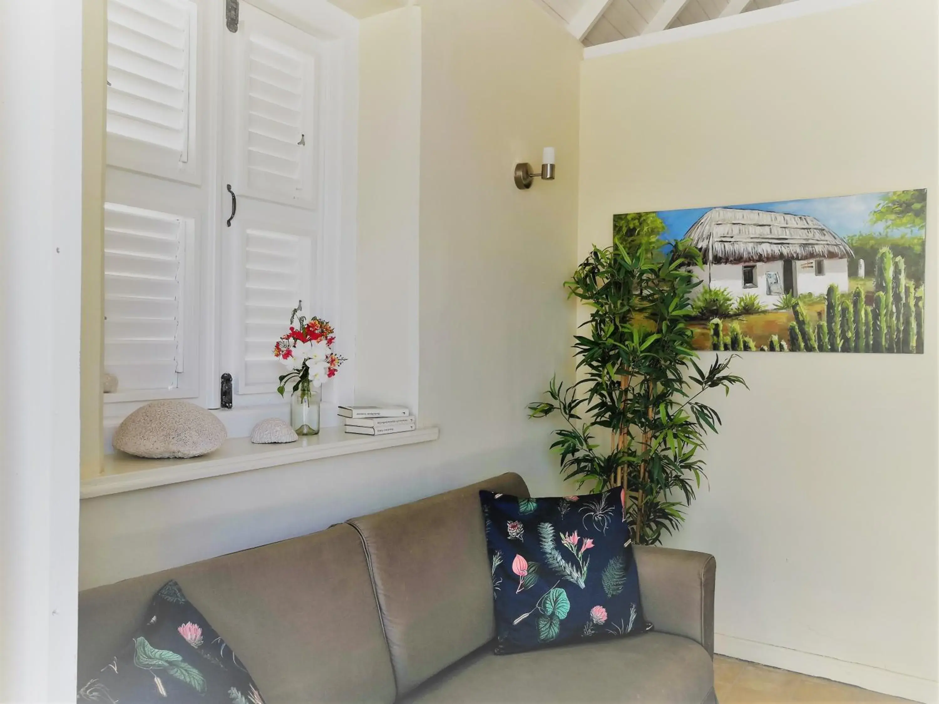 One-Bedroom Apartment in Landhuis Klein Santa Martha Boutique Hotel Restaurant. One-Bedroom Apartment in Landhuis Klein Santa Martha Boutique Hotel Restaurant.