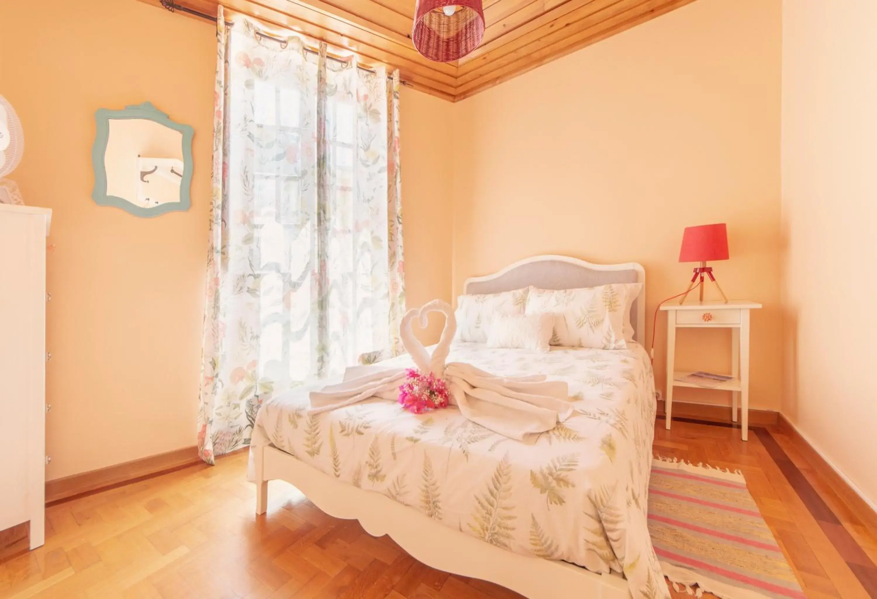 Double Room with Shared Bathroom in Sunlight House Double Room with Shared Bathroom in Sunlight House