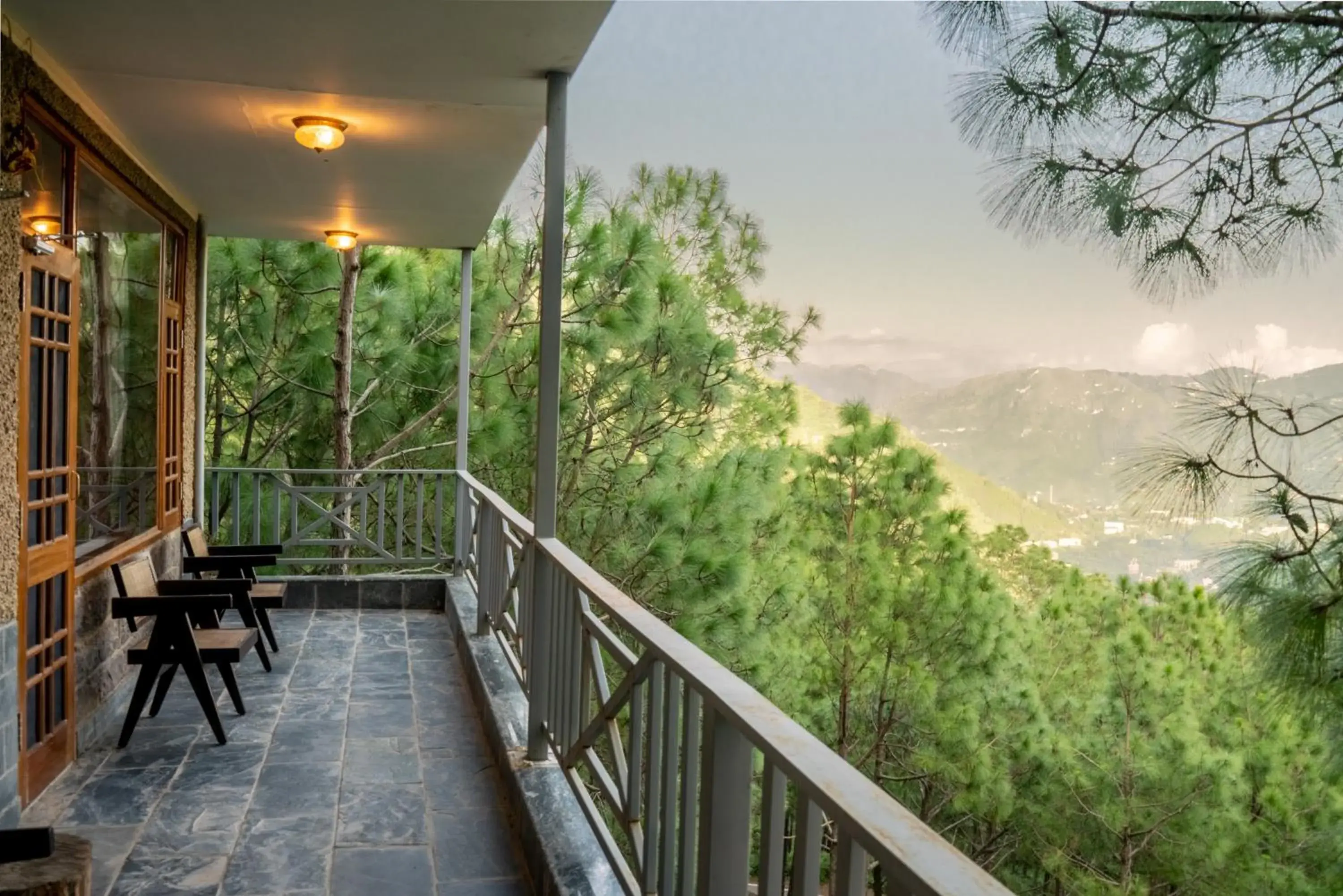 Superior King Room - single occupancy in Chillaru Spa & Resort Superior King Room - single occupancy in Chillaru Spa & Resort