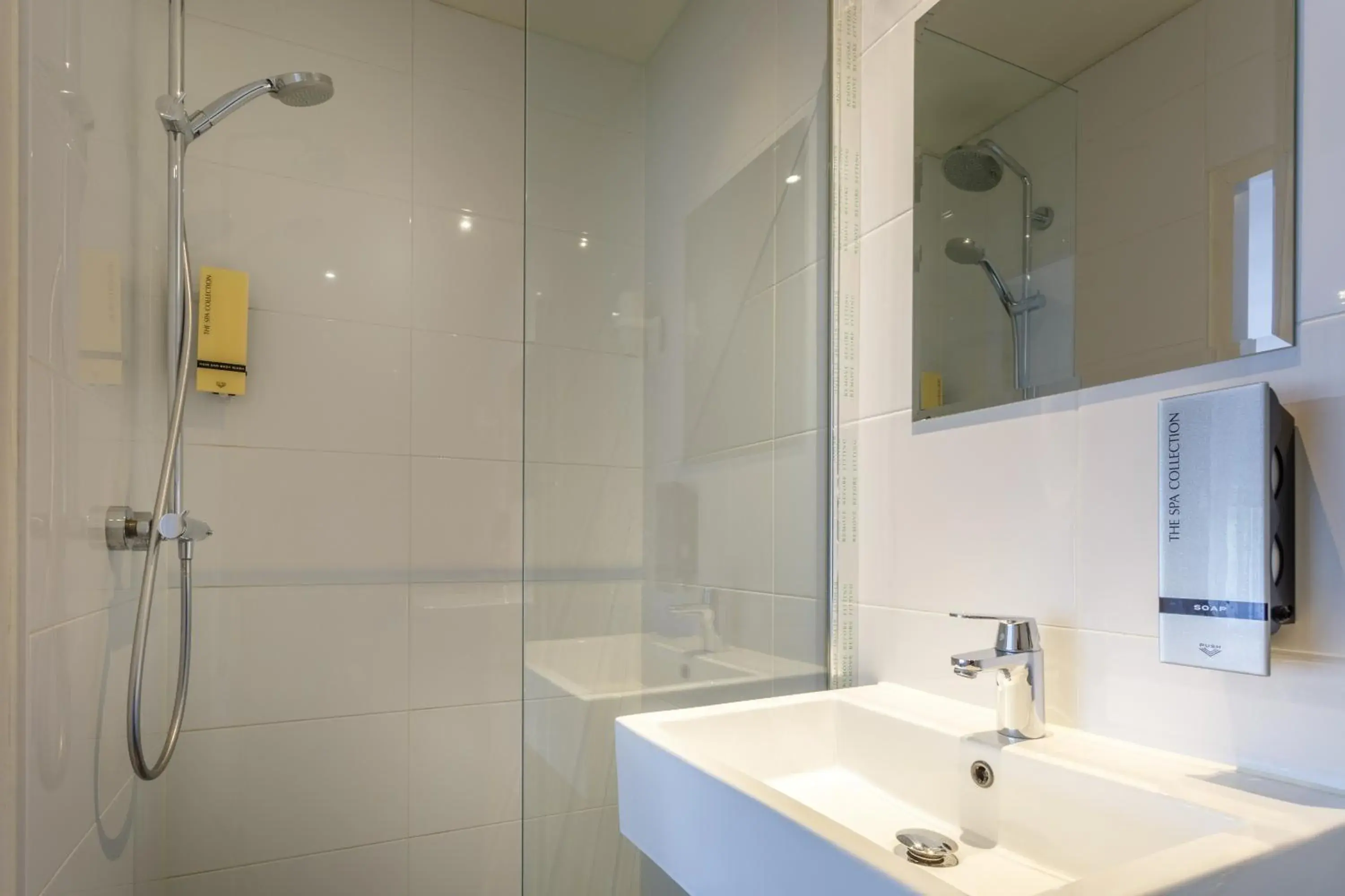 Standard Twin Room in Hotel Victorie Standard Twin Room in Hotel Victorie