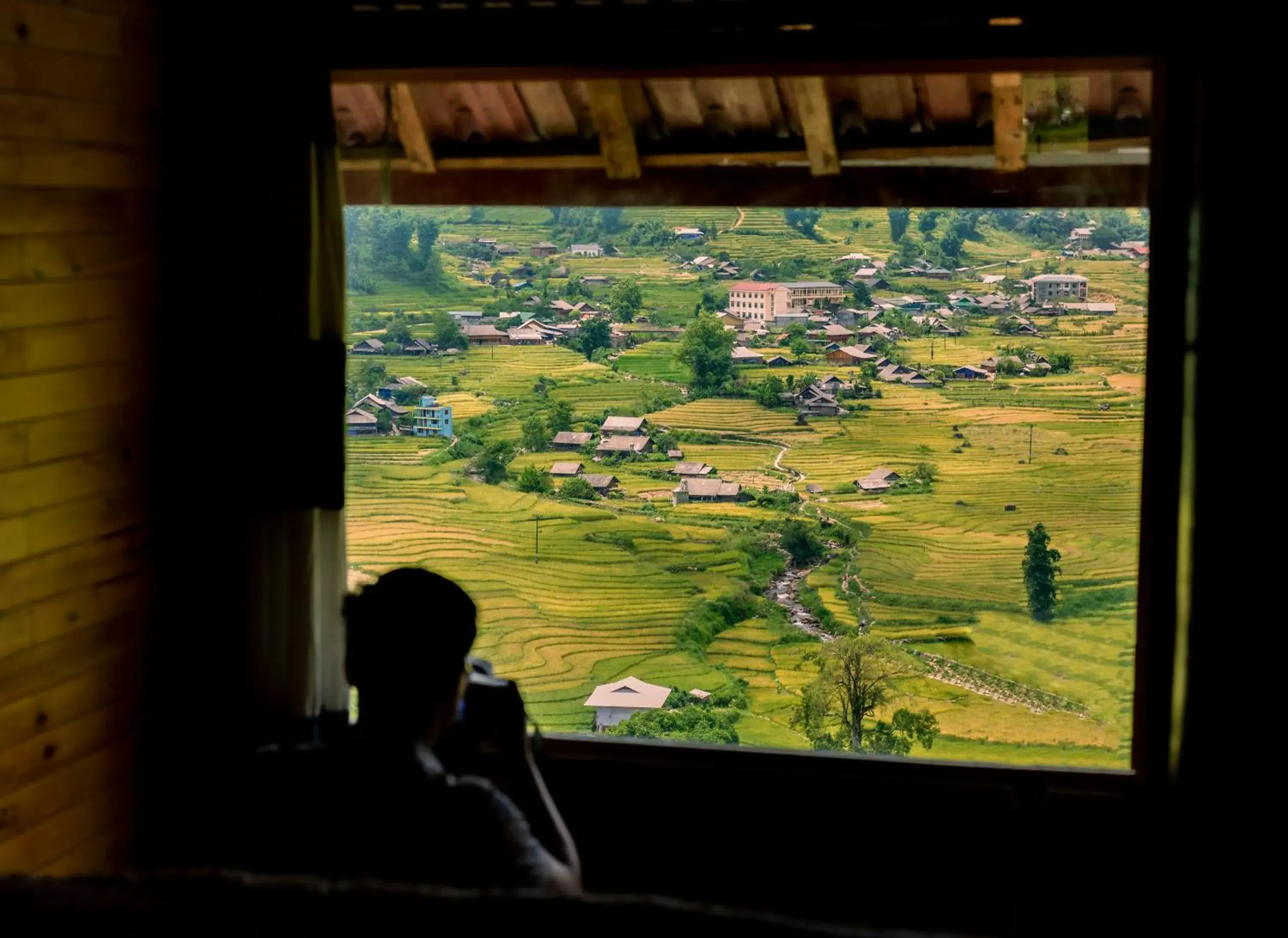 Deluxe Triple Room in Muong Hoa River View Hotel Deluxe Triple Room in Muong Hoa River View Hotel