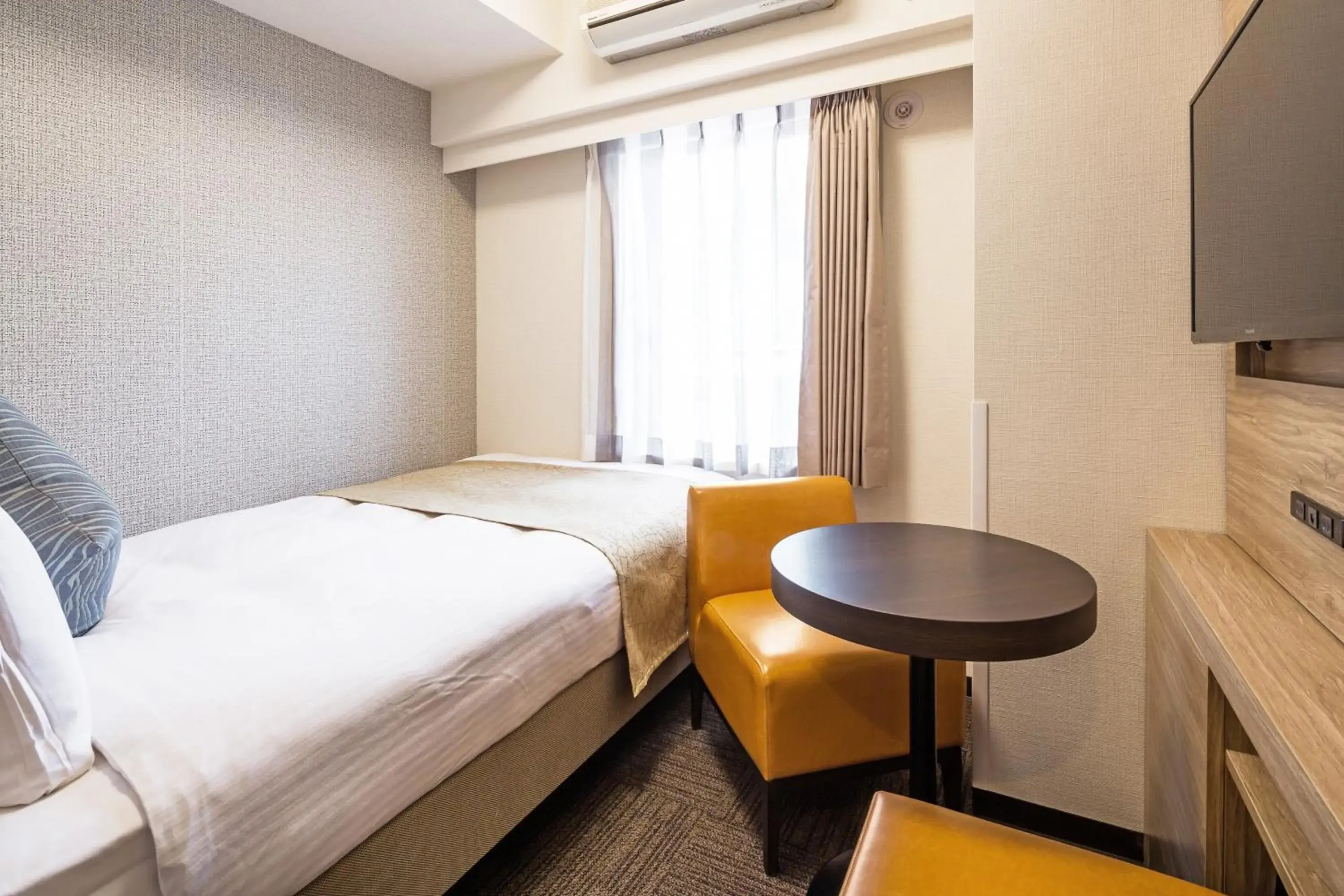 Economy Semi Double Room - House Keeping is Optional with Additional Cost - Smoking in Flexstay Inn Sakuragicho Economy Semi Double Room - House Keeping is Optional with Additional Cost - Smoking in Flexstay Inn Sakuragicho