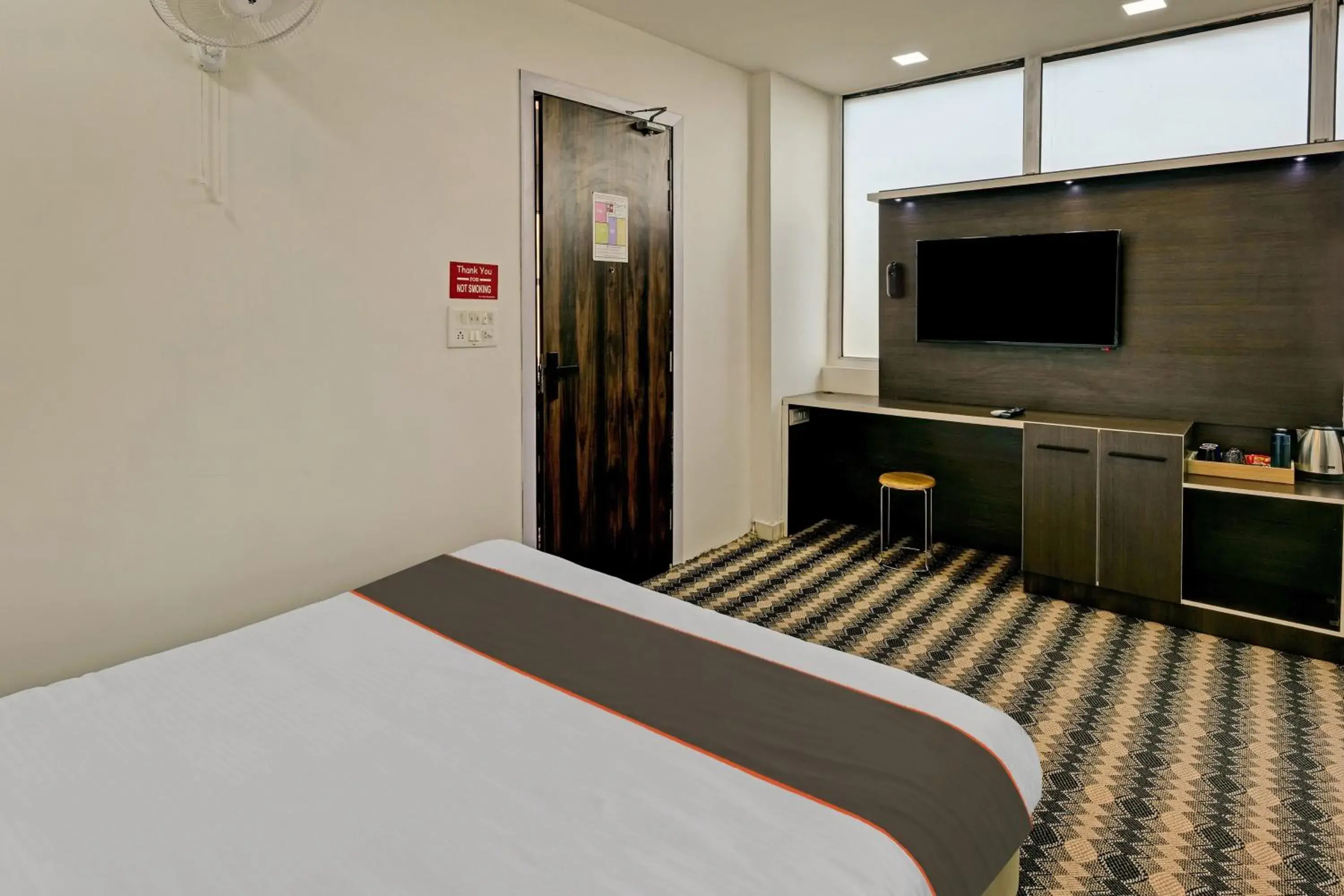 Classic Triple Room - single occupancy in Hotel O The Kings Classic Triple Room - single occupancy in Hotel O The Kings