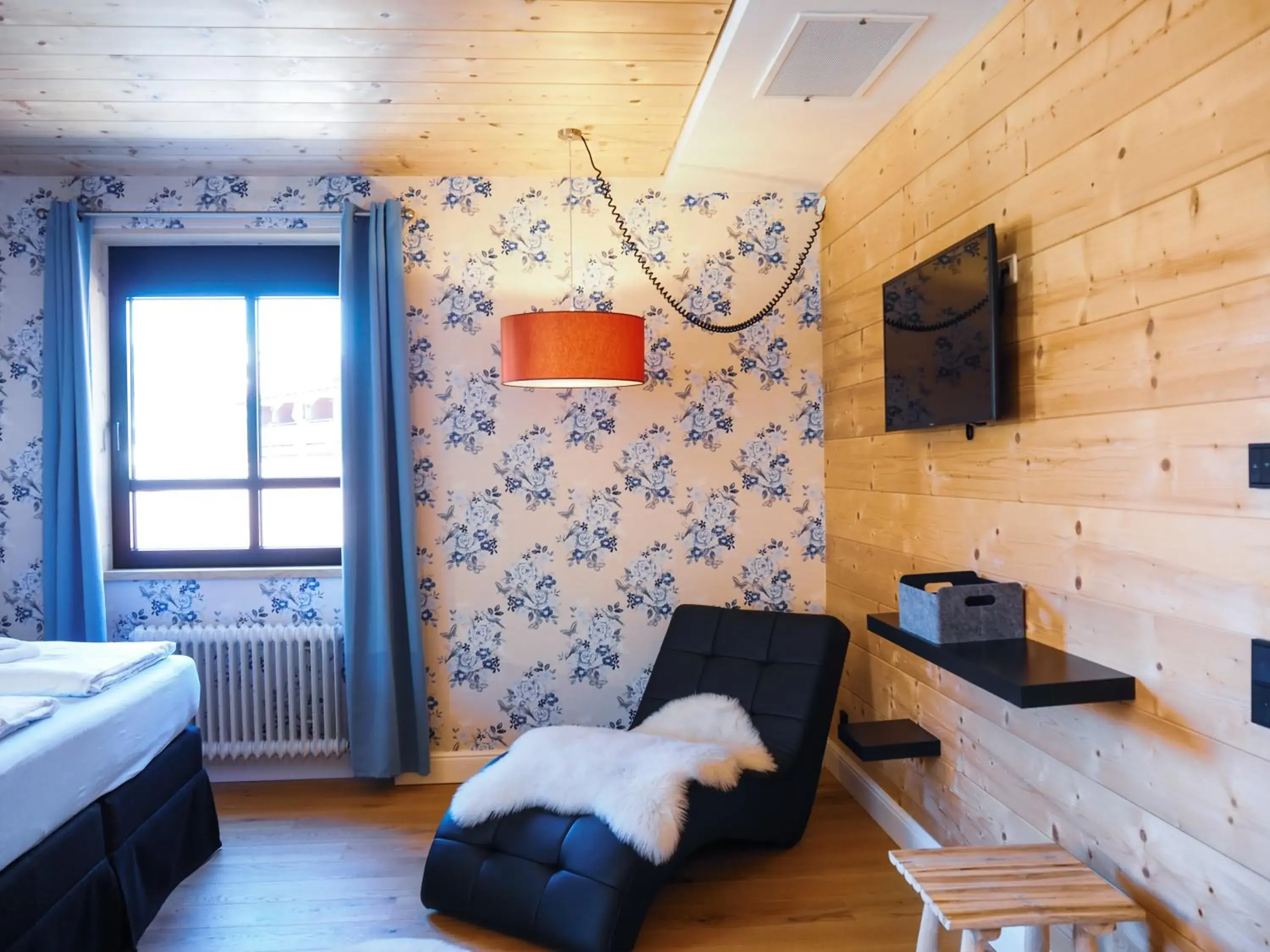 Deluxe King Room without Balcony - single occupancy in Design Hotel ALPENLIEBE - - - - Boutique-Flair - - - - Deluxe King Room without Balcony - single occupancy in Design Hotel ALPENLIEBE - - - - Boutique-Flair - - - -