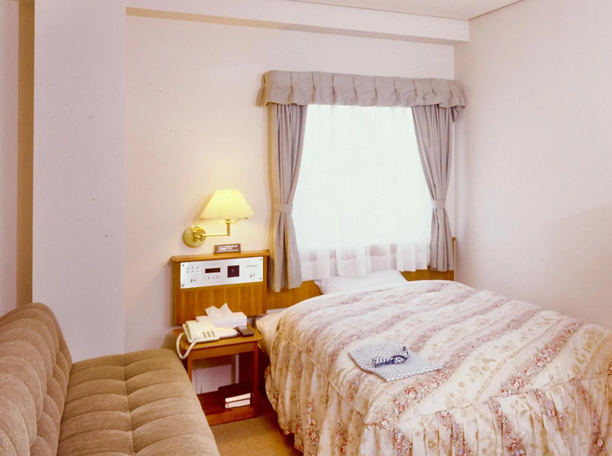 Single Room 1 - Smoking in Okayama Ekimae Universal Hotel Single Room 1 - Smoking in Okayama Ekimae Universal Hotel