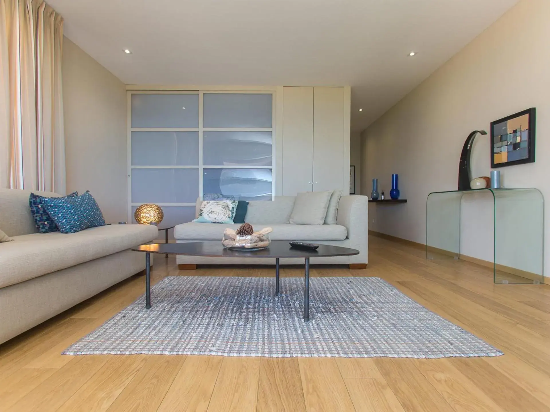 Suite avec terrasse- vue sur mer et citadelle in Hôtel La Caravelle Suite avec terrasse- vue sur mer et citadelle in Hôtel La Caravelle