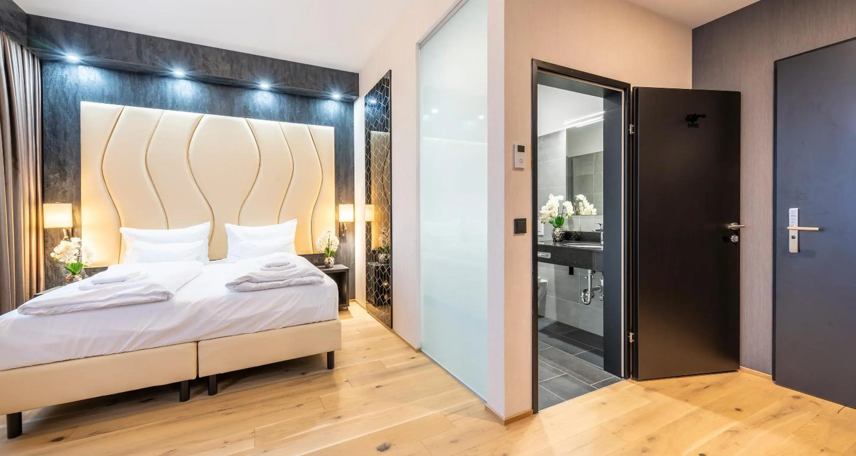 Double Suite with Sofa Bed in PLAZA INN Wiener Neustadt, BW Signature Collection Double Suite with Sofa Bed in PLAZA INN Wiener Neustadt, BW Signature Collection