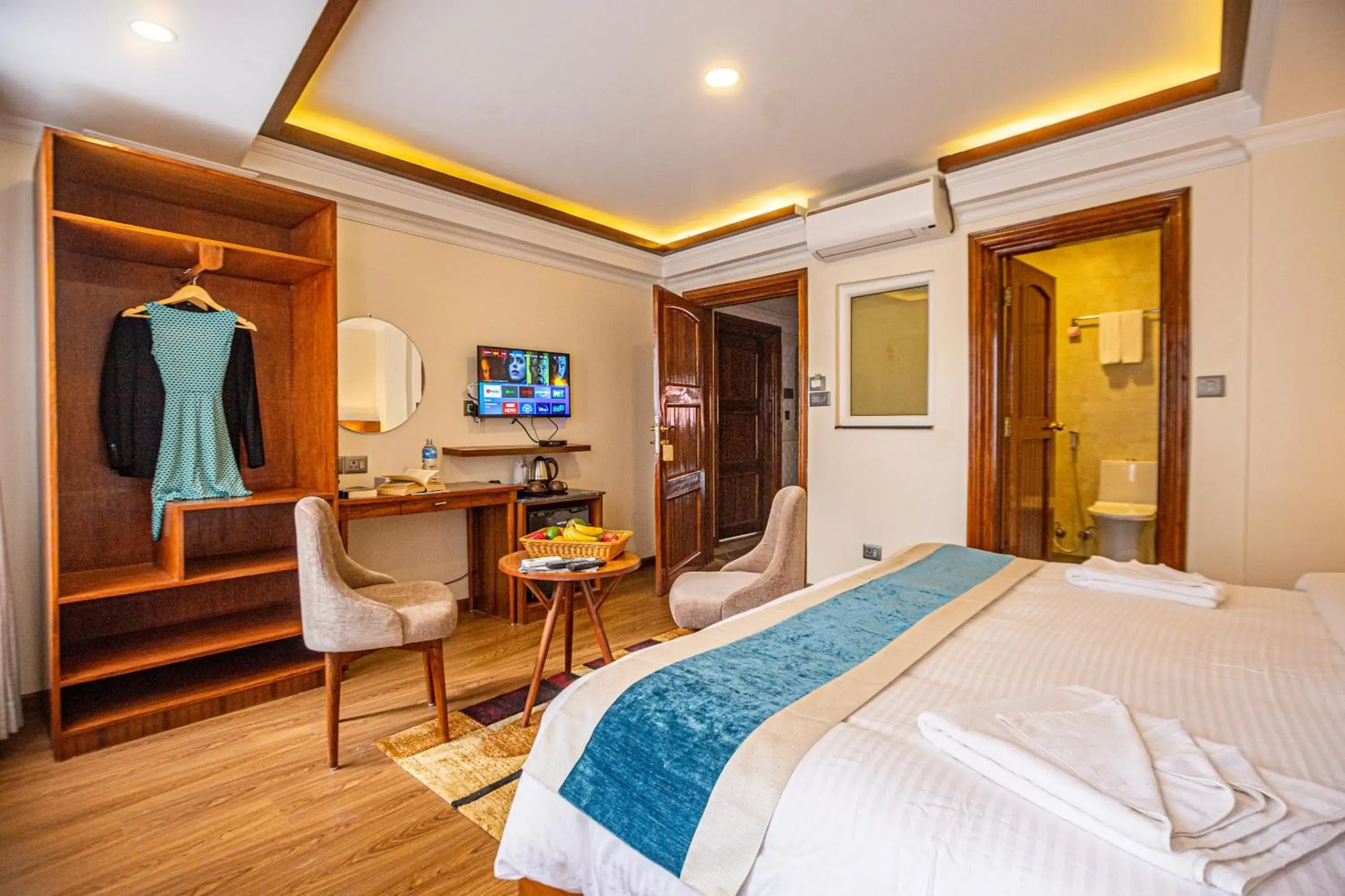 Deluxe King Room in Darbar Heritage Inn Deluxe King Room in Darbar Heritage Inn