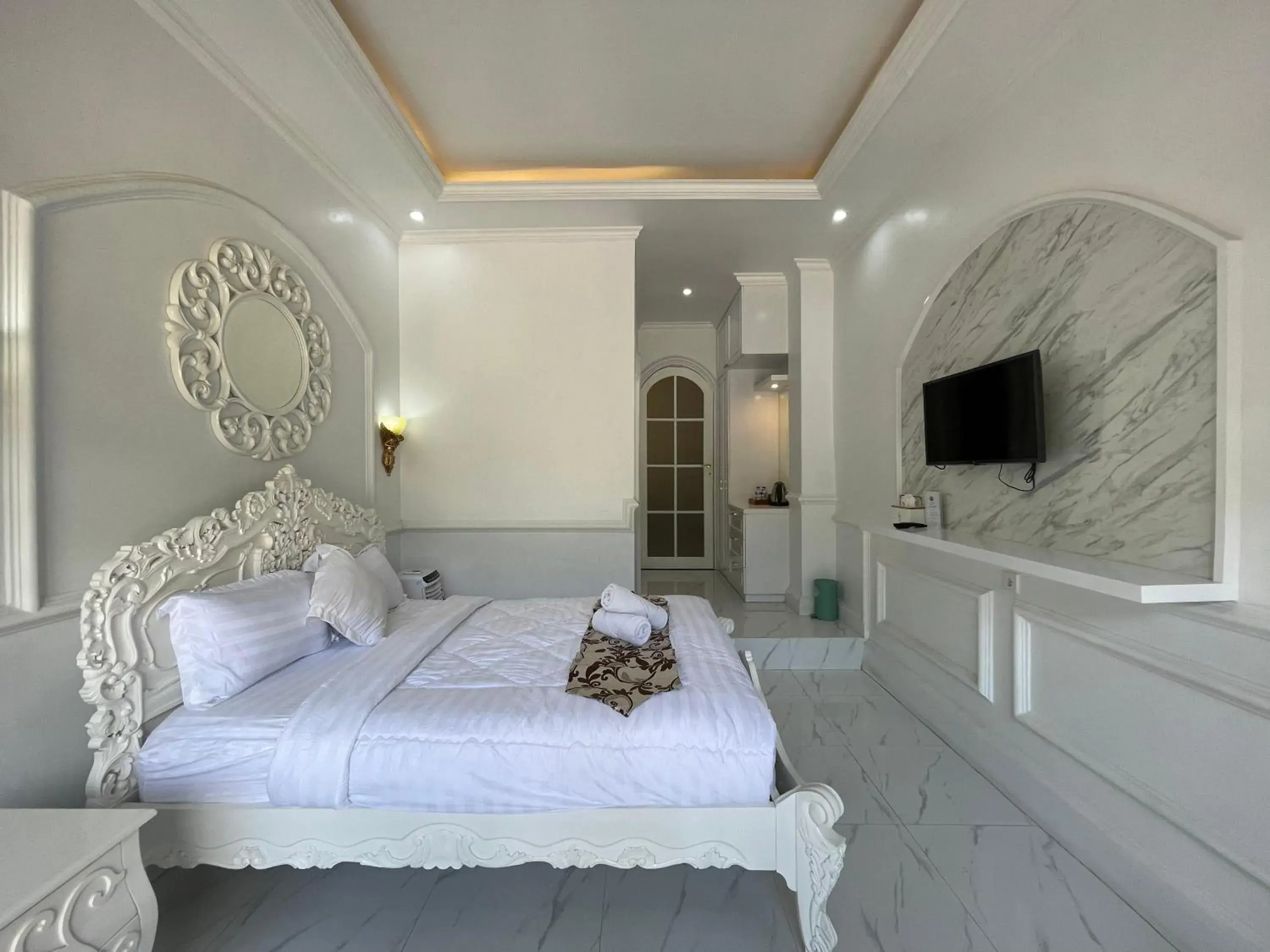 Bed in Casa Rani Hotel & Restaurant Bed in Casa Rani Hotel & Restaurant