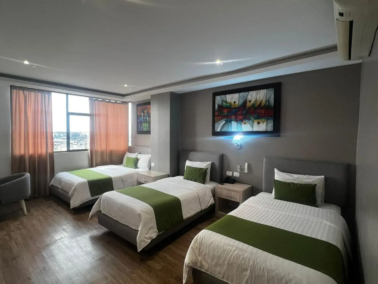 Family Room with Bathroom in Hotel Plaza Monte Carlo Family Room with Bathroom in Hotel Plaza Monte Carlo