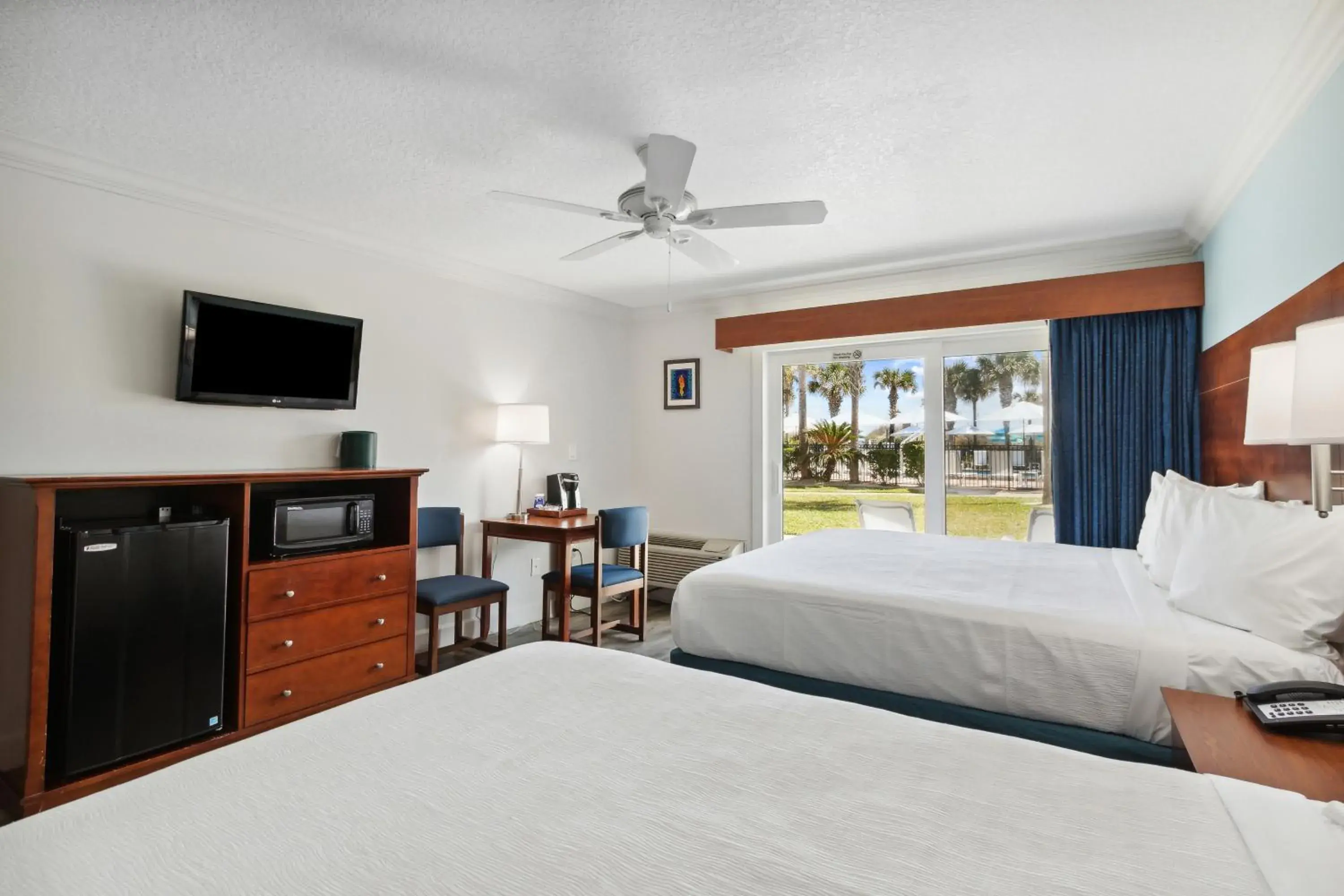 First Floor - Two Doubles in Seahorse Oceanfront Inn First Floor - Two Doubles in Seahorse Oceanfront Inn