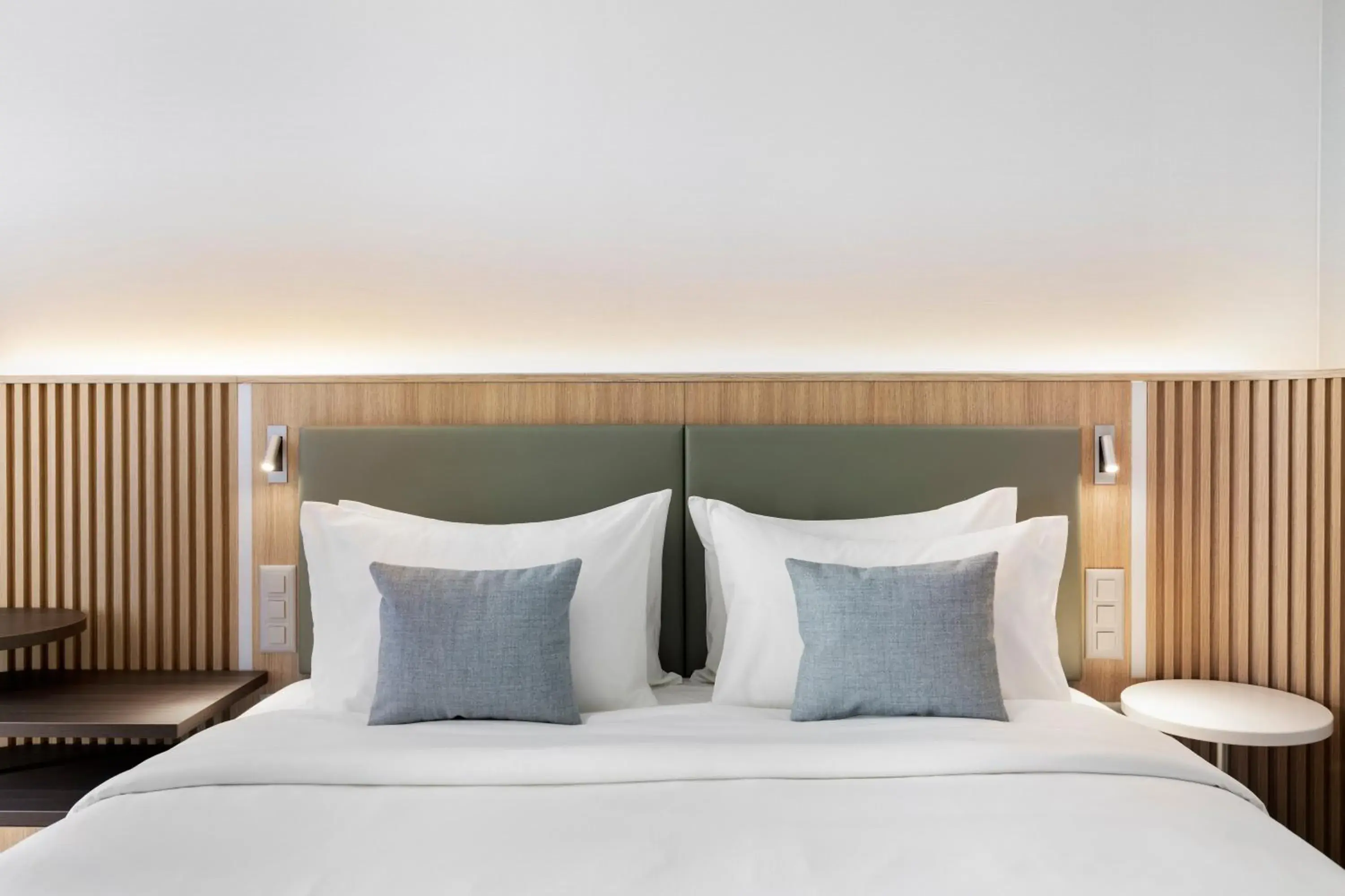 Corner King Room with City View in Courtyard by Marriott Biel Bienne Corner King Room with City View in Courtyard by Marriott Biel Bienne