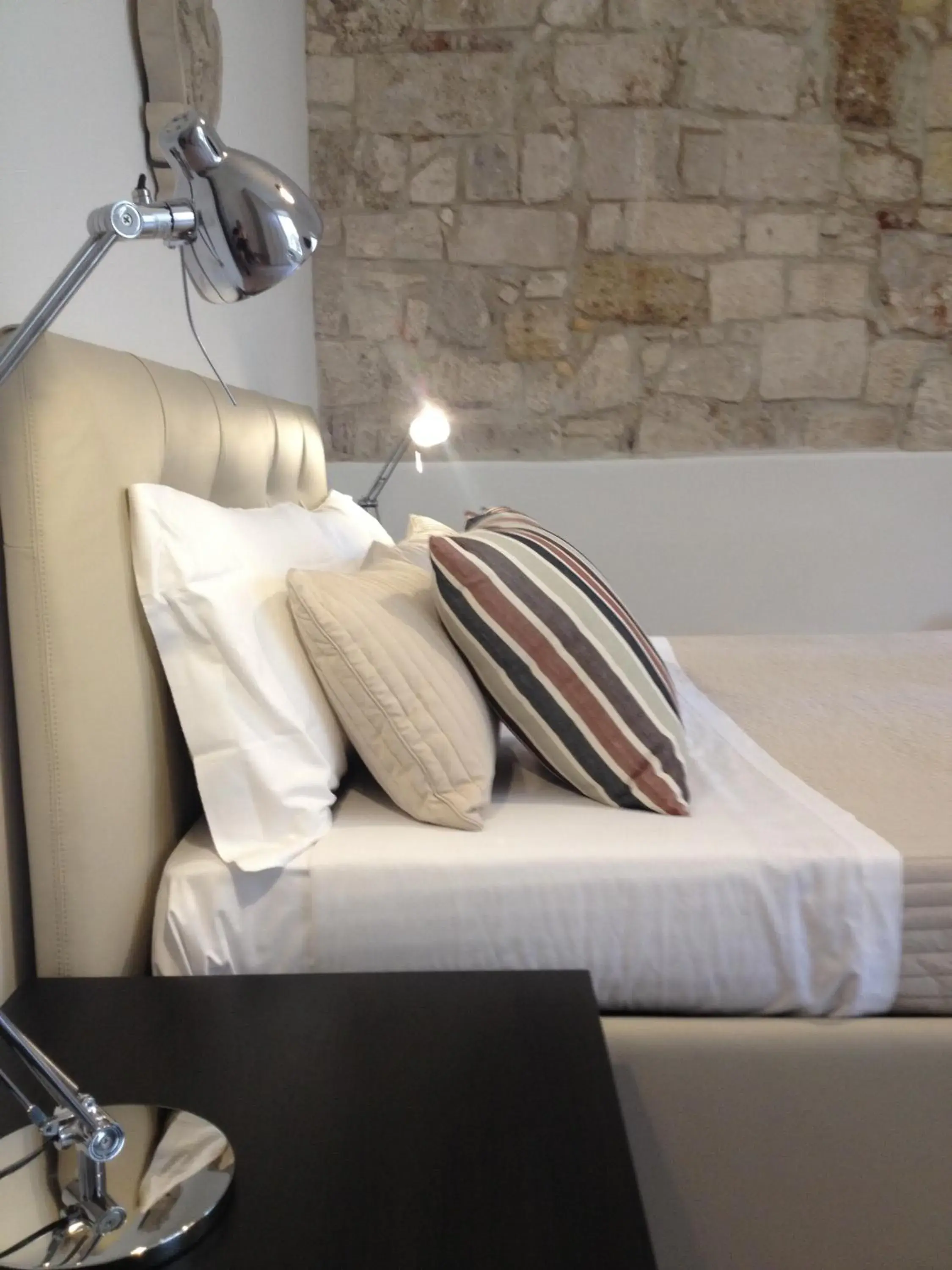 Exclusive Suite in I Santi Coronati Exclusive Suite in I Santi Coronati