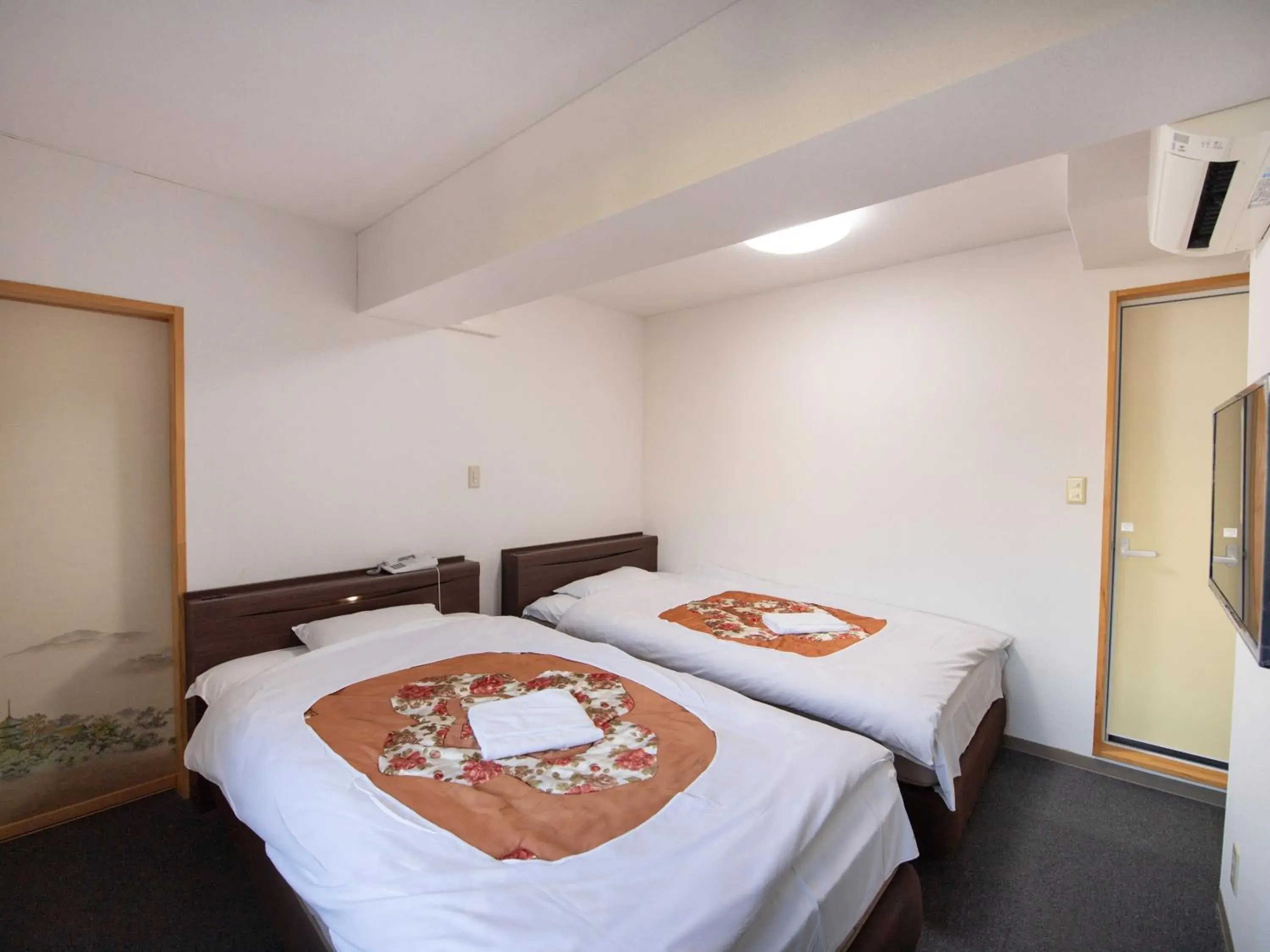 Standard Twin Room - single occupancy in Tabist Hotel Yamashiro Onsen Standard Twin Room - single occupancy in Tabist Hotel Yamashiro Onsen